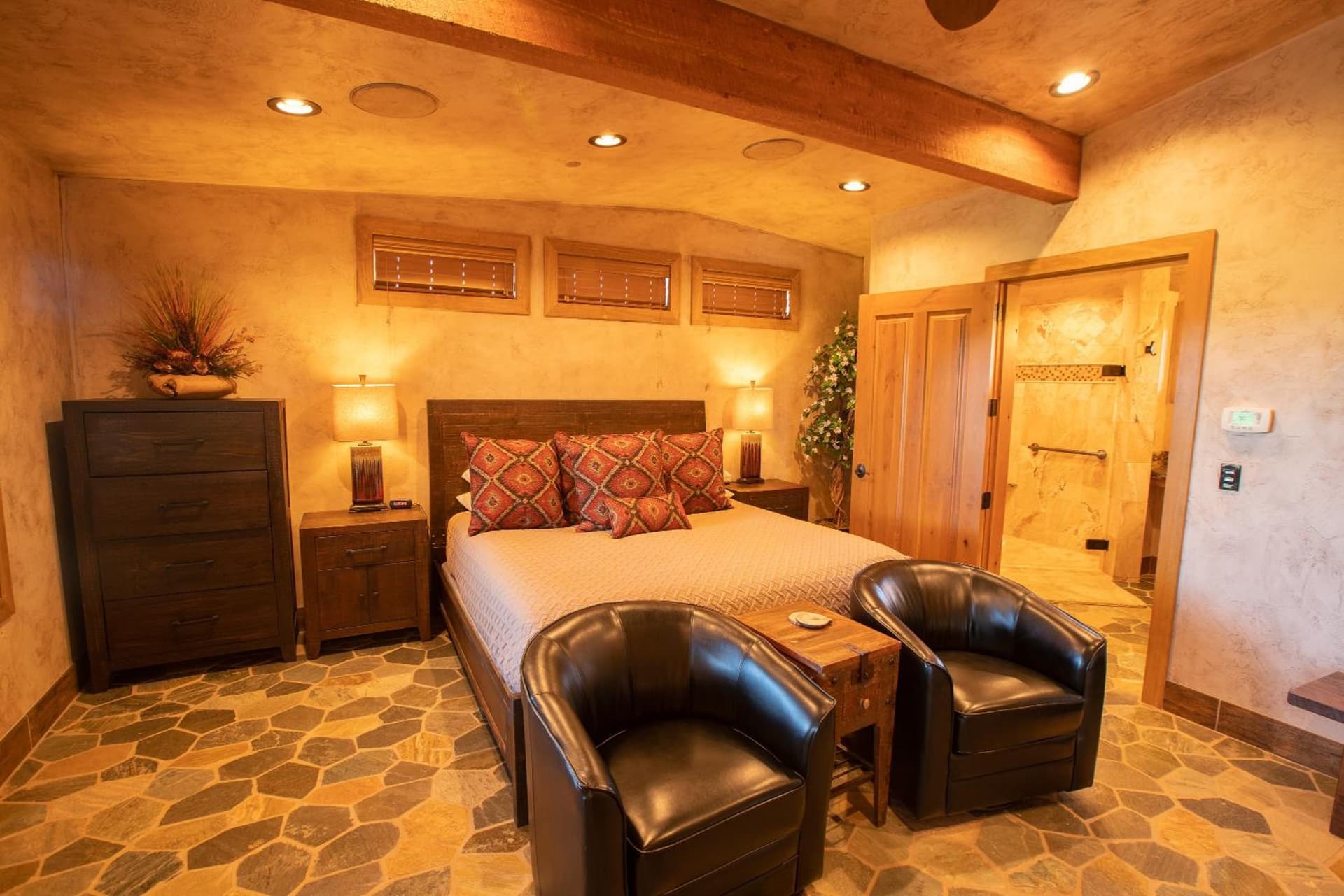 Cougar Ridge Resort interior in Torrey, UT — gallery photo 2