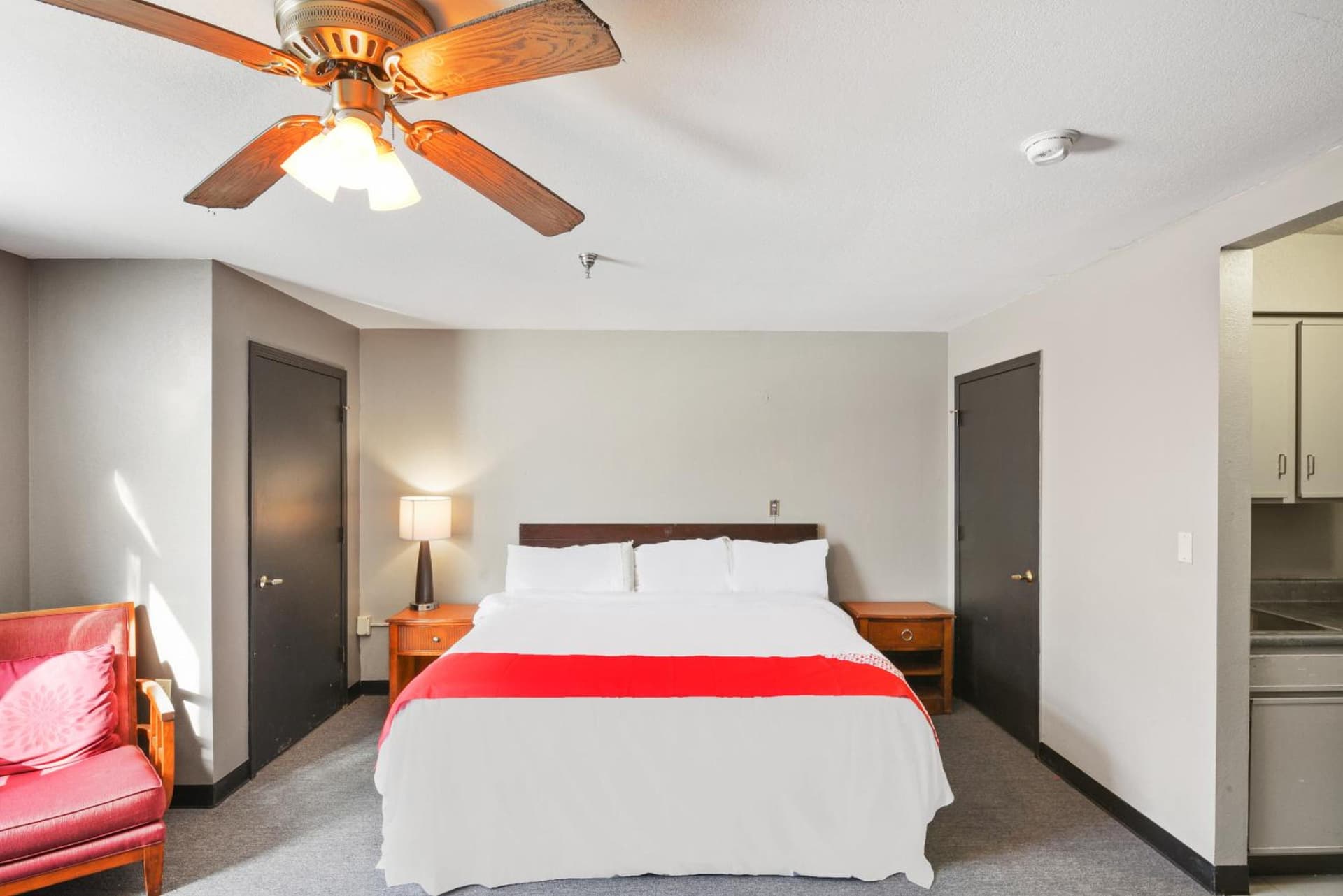OYO Hotel Edmond - University of Central Oklahoma gallery photo in Edmond, OK — image 28