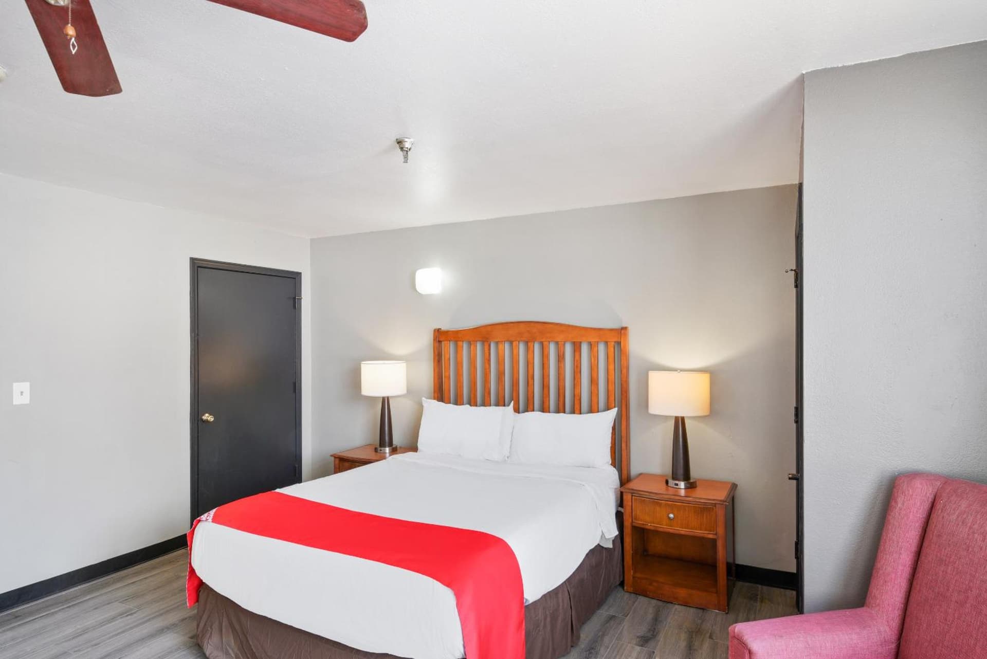 OYO Hotel Edmond - University of Central Oklahoma gallery photo in Edmond, OK — image 41