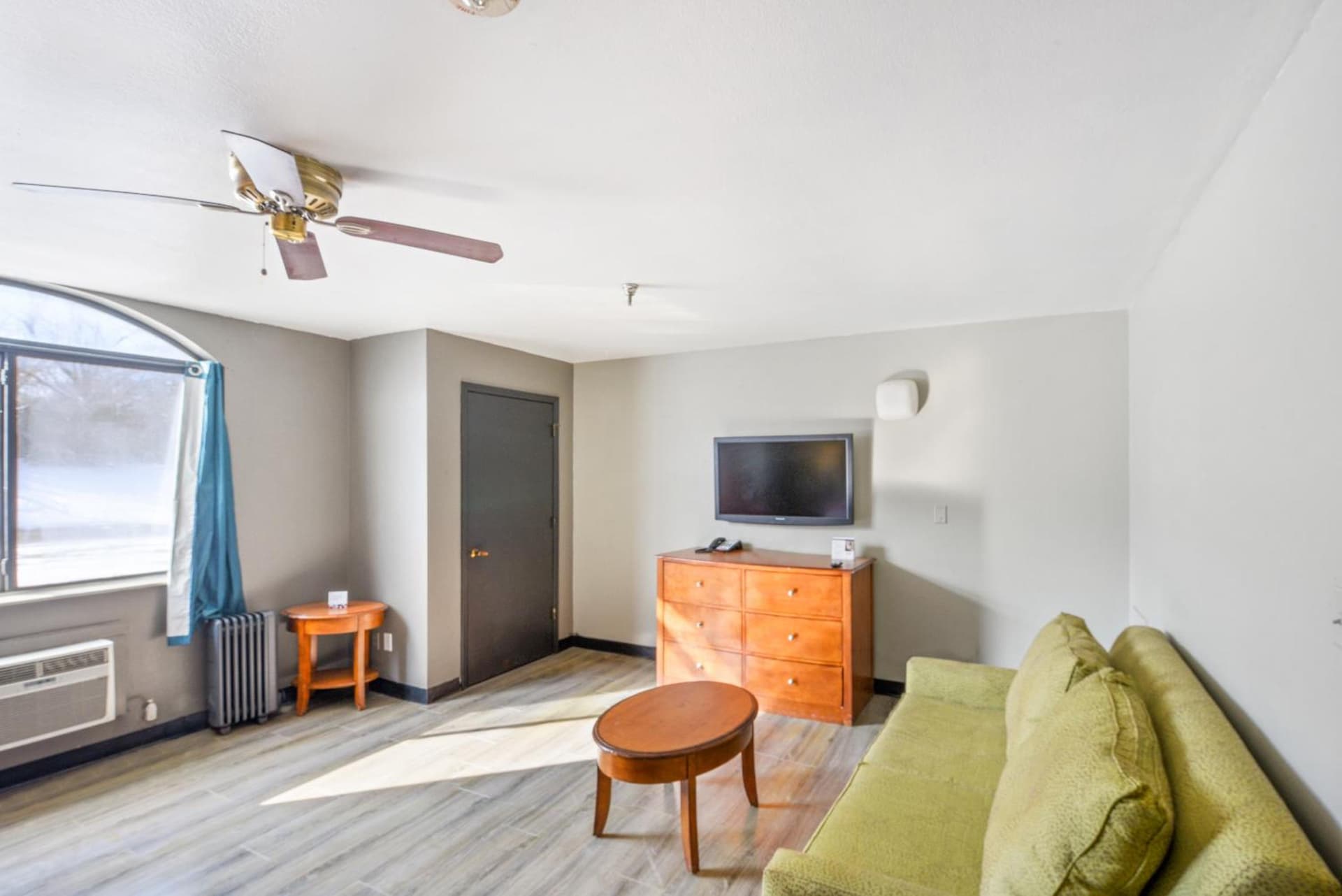 OYO Hotel Edmond - University of Central Oklahoma gallery photo in Edmond, OK — image 42
