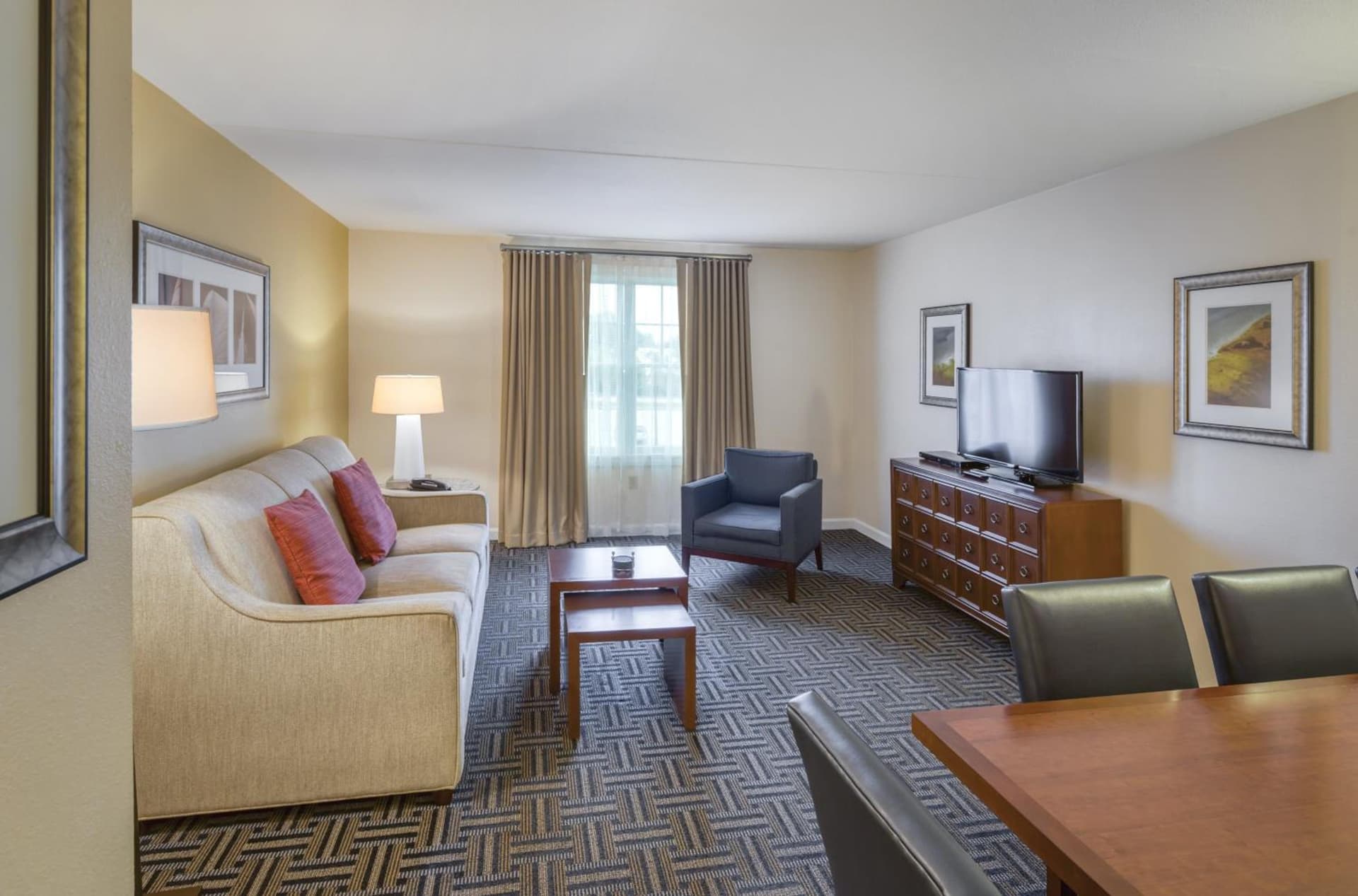 Club Wyndham Long Wharf interior in Newport, RI — gallery photo 2