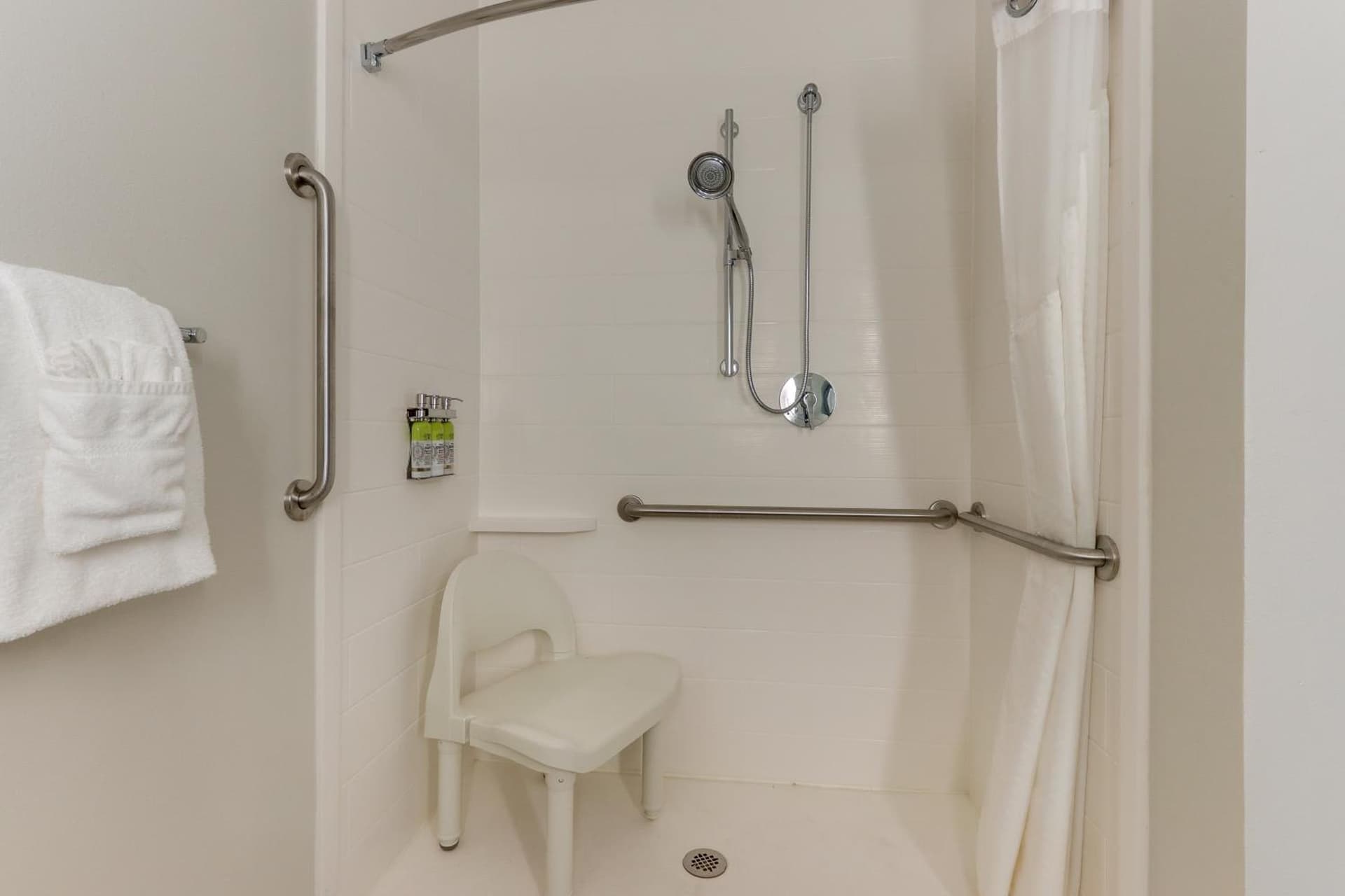 Holiday Inn Express - Cincinnati North - Monroe by IHG property views in Monroe, OH — gallery photo 3