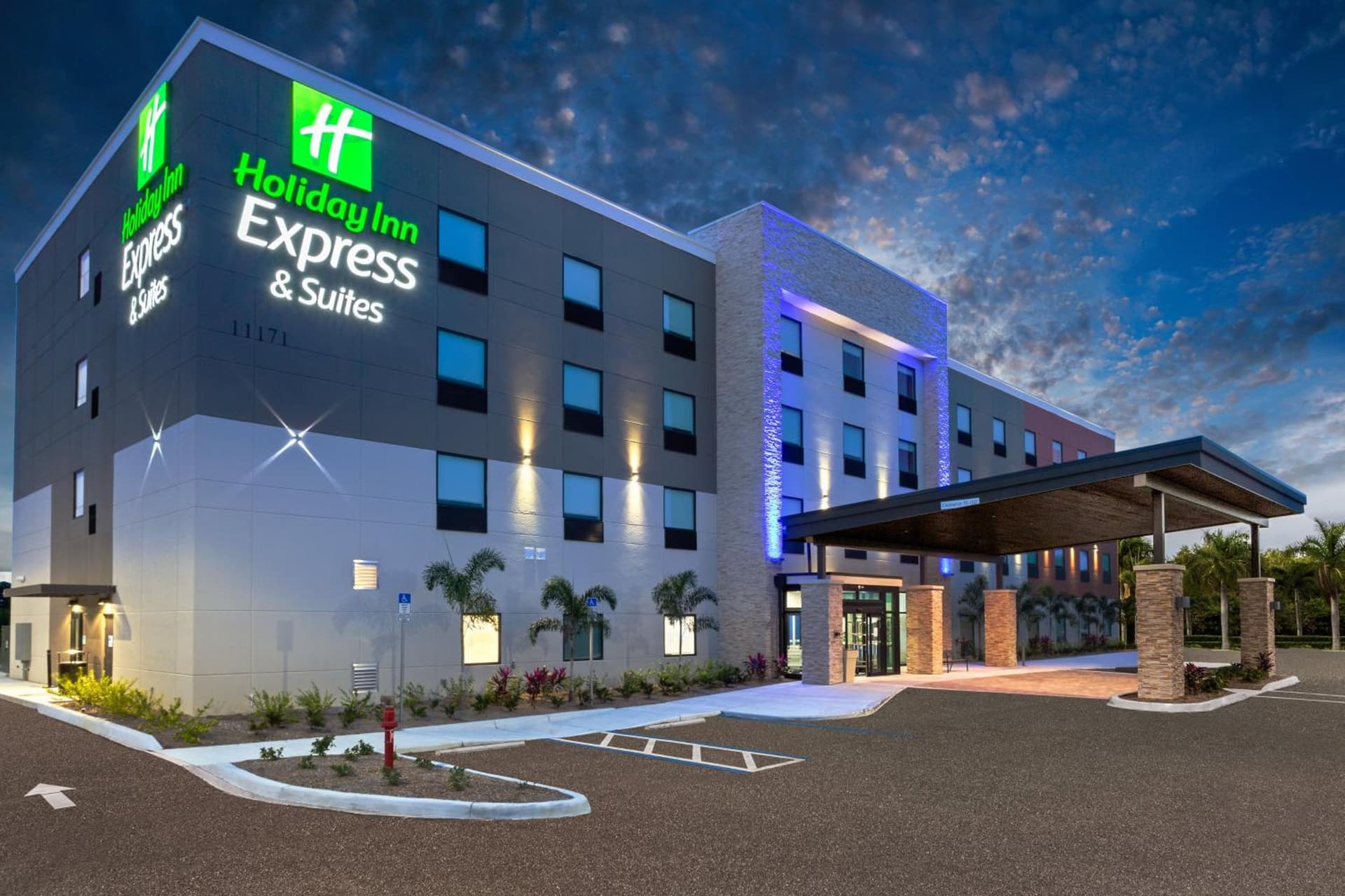 Holiday Inn Express & Suites Ft Myers Beach-Sanibel Gateway by IHG gallery photo in Fort Myers Beach, FL — image 19