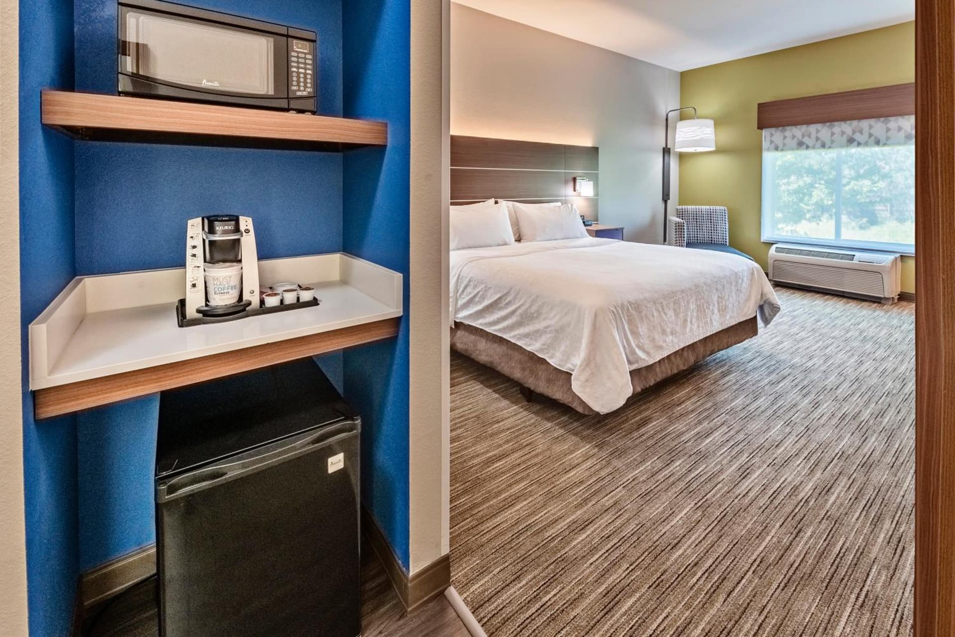Holiday Inn Express Hotel & Suites Lake Zurich-Barrington by IHG gallery photo in Lake Zurich, IL — image 5