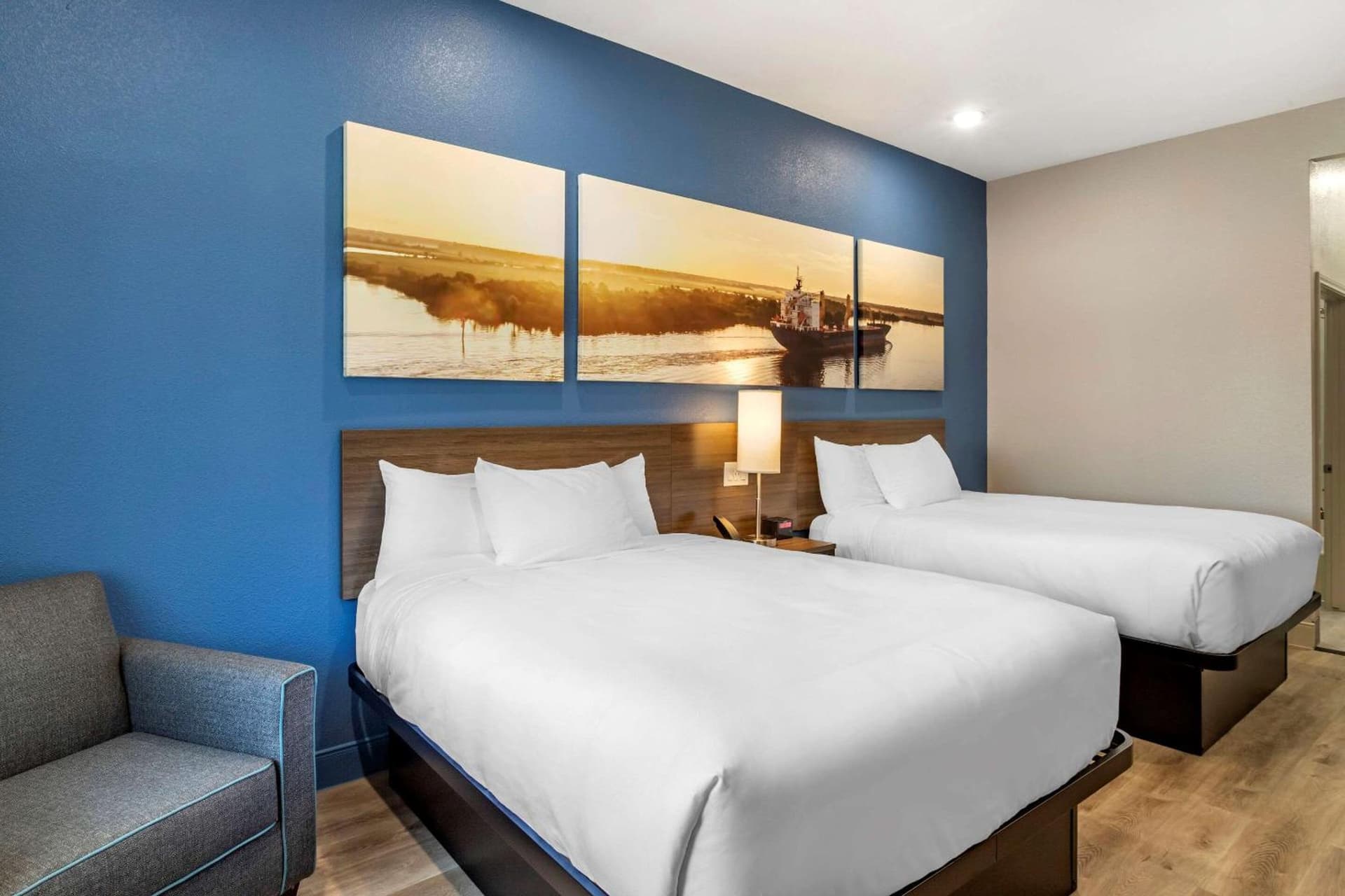 Clarion Pointe Port Arthur-Beaumont South gallery photo in Port Arthur, TX — image 24