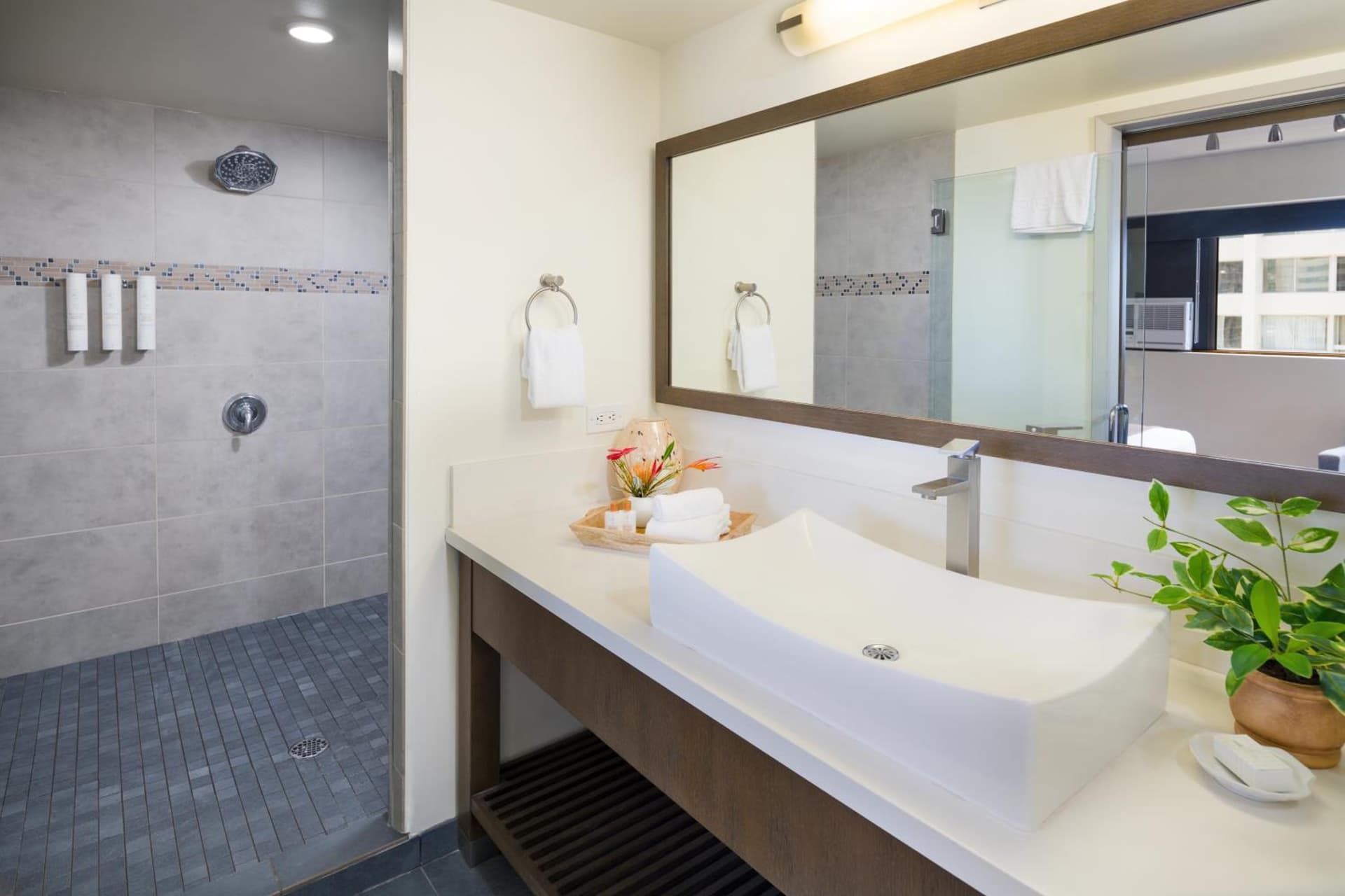 VIVE Hotel Waikiki property views in Honolulu, HI — gallery photo 3