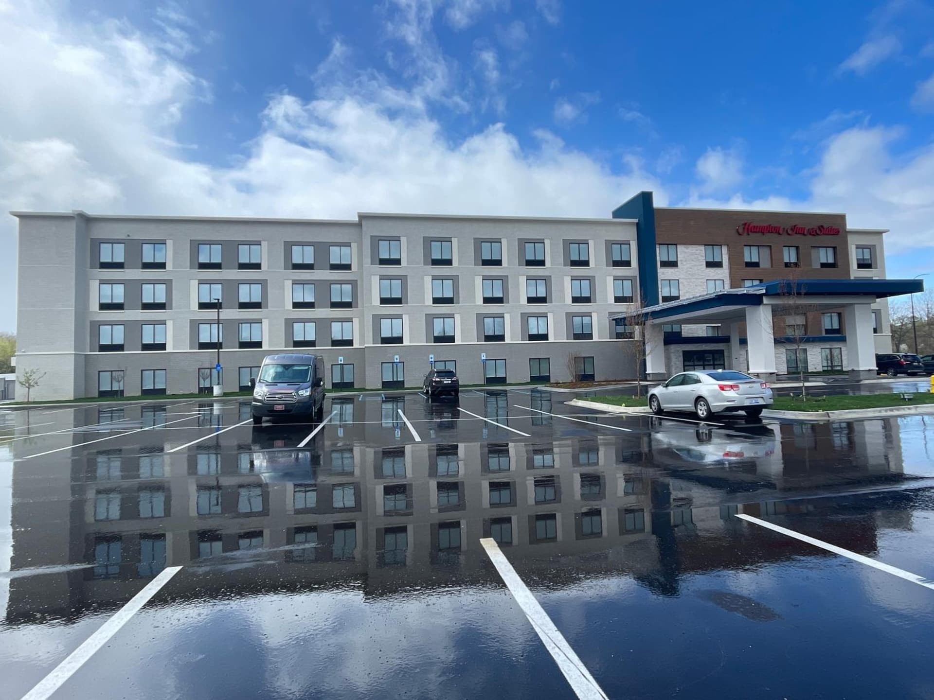 Hampton Inn & Suites Ypsilanti exterior or lobby in Ypsilanti, MI — main listing photo