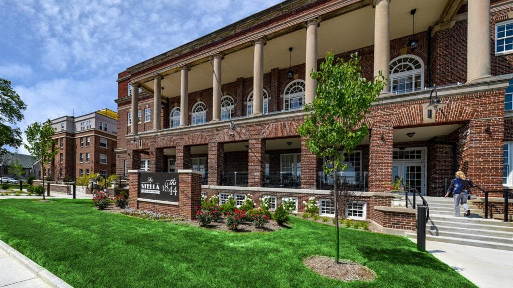 The Stella Hotel & Ballroom — hotel in Kenosha, Wisconsin
