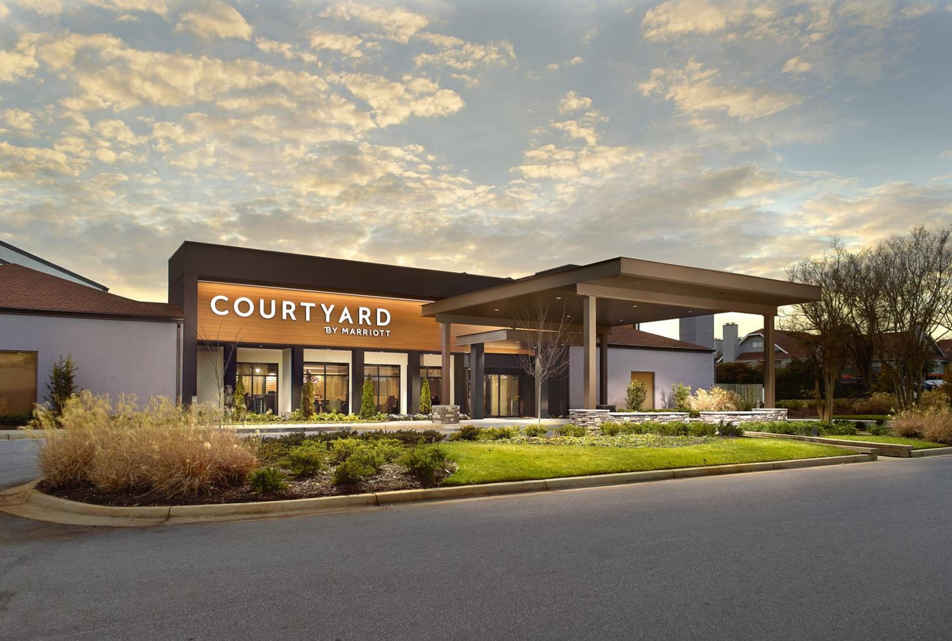 Courtyard Greenville Haywood Mall — hotel in Greenville, South Carolina
