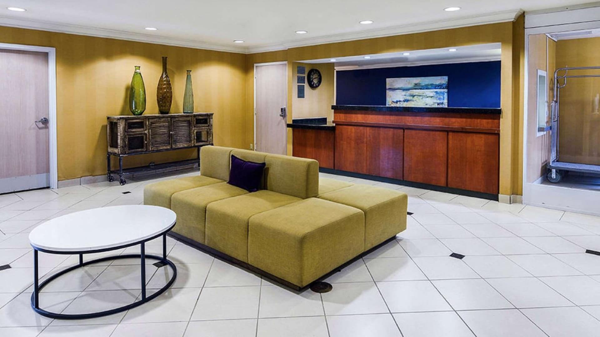 SureStay Hotel by Best Western Ontario Airport property views in Ontario, CA — gallery photo 3