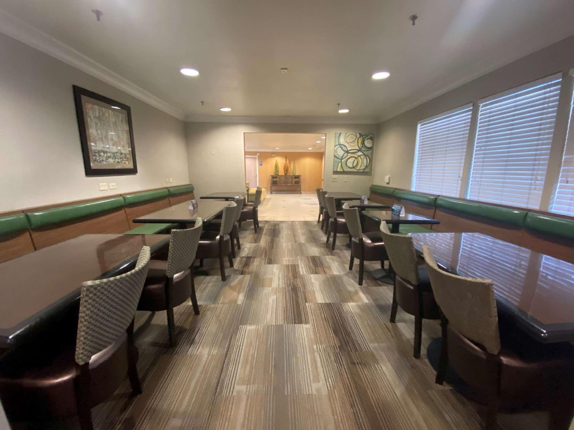 SureStay Hotel by Best Western Ontario Airport gallery photo in Ontario, CA — image 6