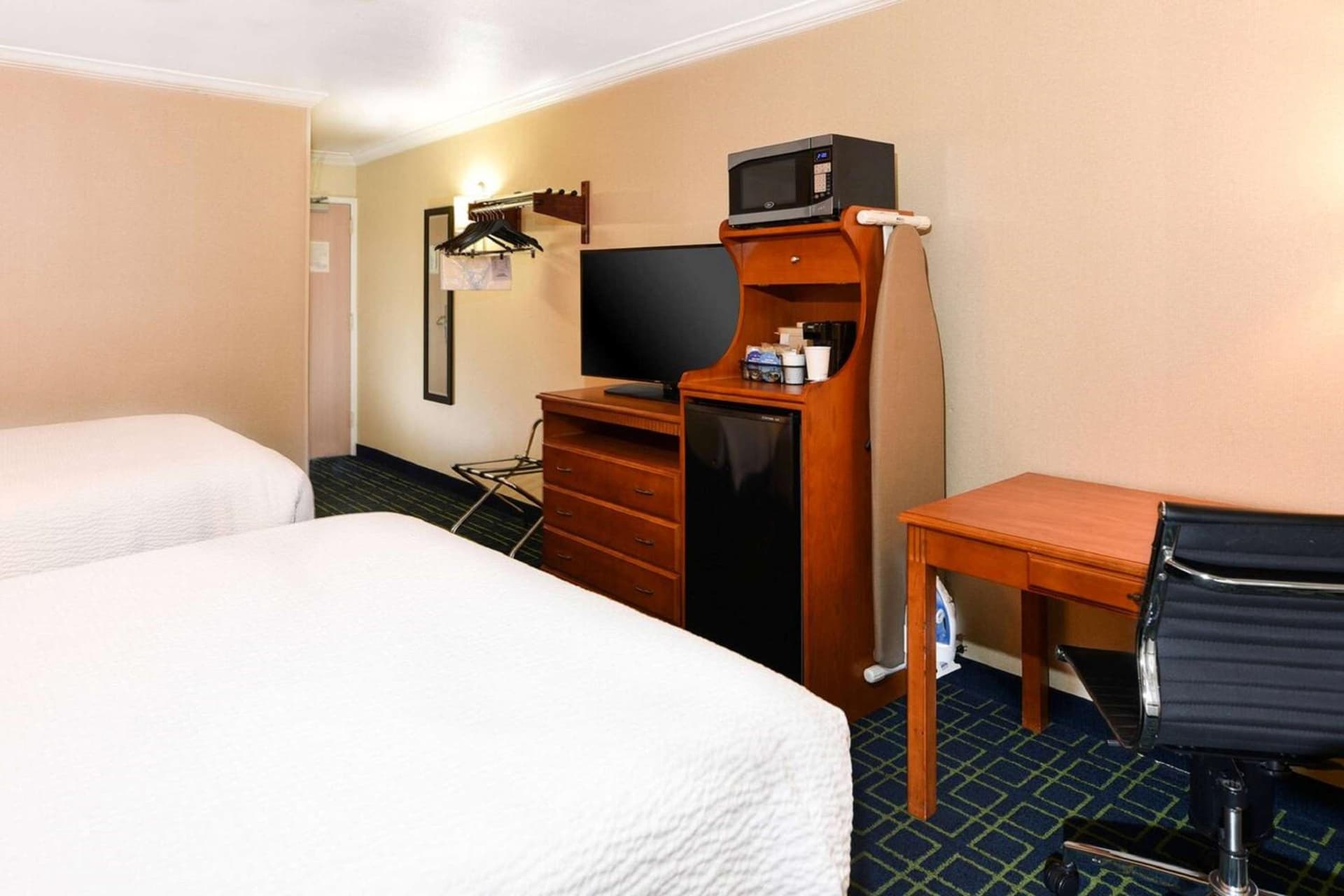 SureStay Hotel by Best Western Ontario Airport gallery photo in Ontario, CA — image 14