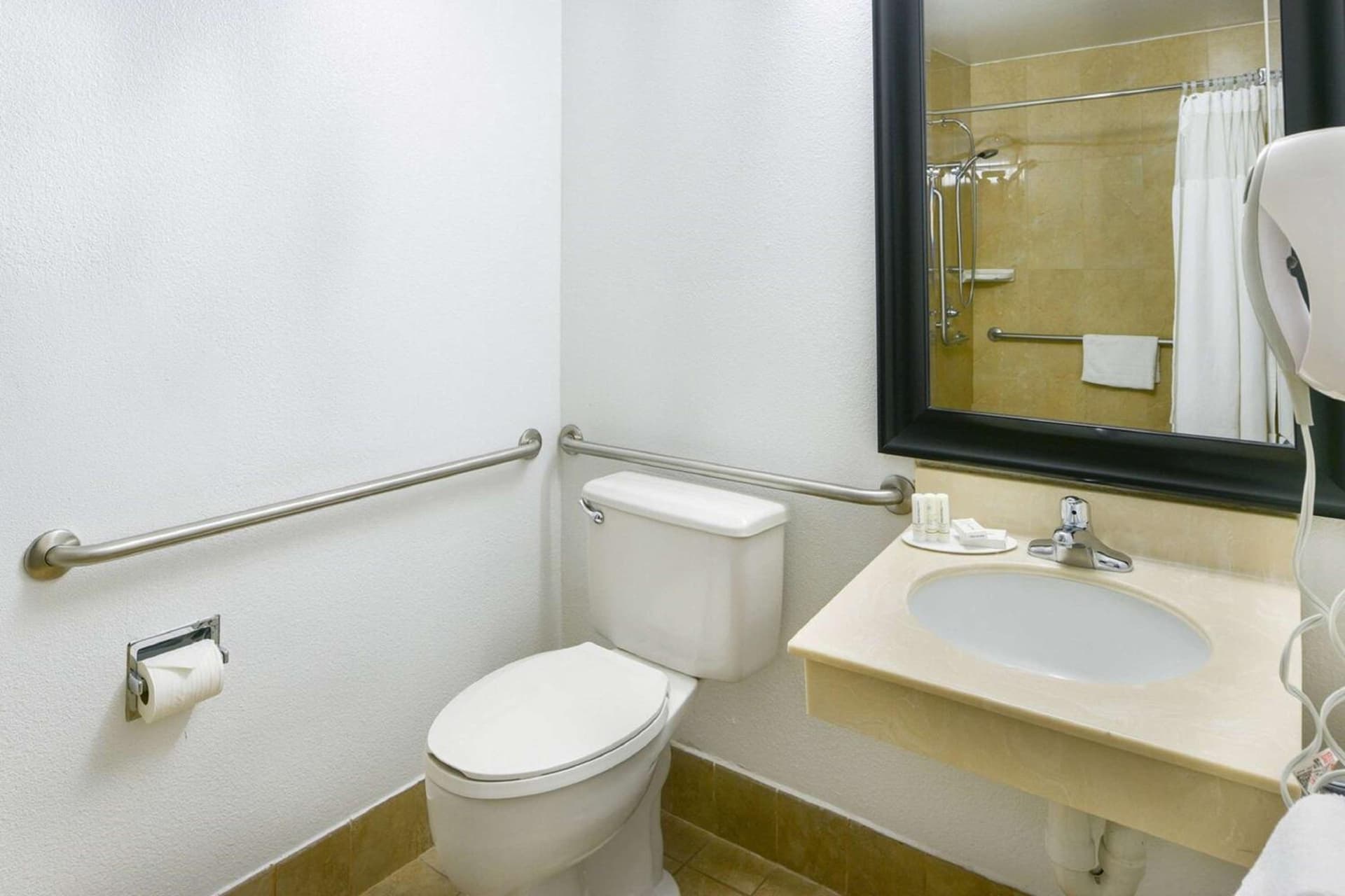 SureStay Hotel by Best Western Ontario Airport gallery photo in Ontario, CA — image 17