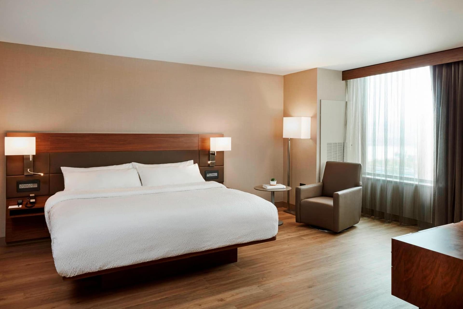 AC Hotel by Marriott Cincinnati at The Banks gallery photo in Cincinnati, OH — image 72