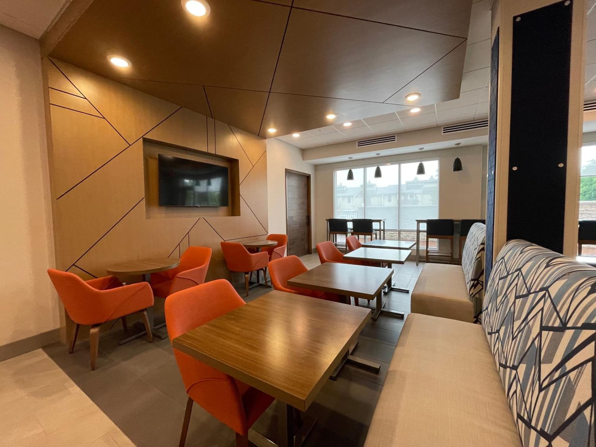 Holiday Inn Express & Suites - Ft. Smith - Airport by IHG gallery photo in Fort Smith, AR — image 24