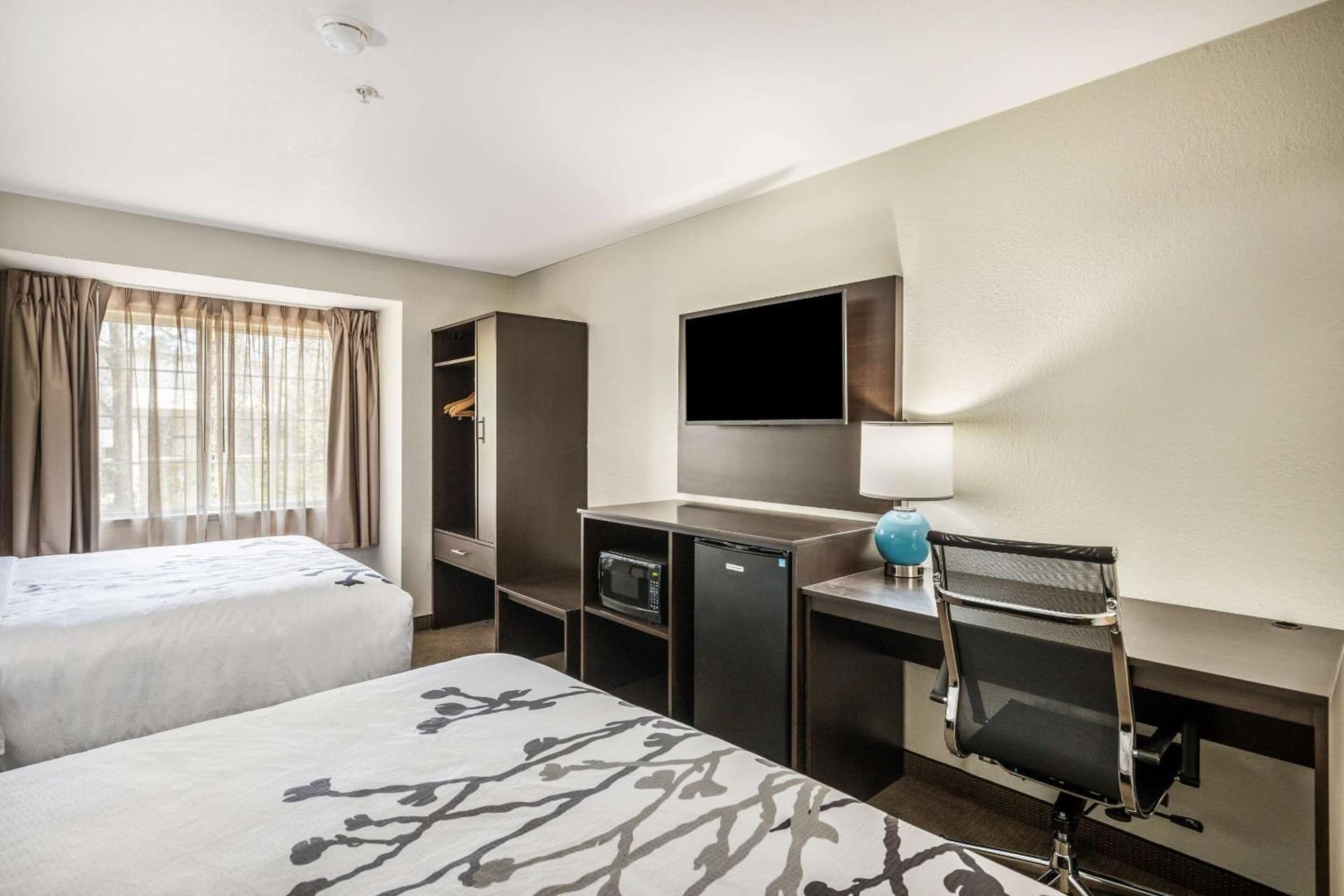 Sleep Inn & Suites Tallahassee-Capitol gallery photo in Tallahassee, FL — image 61
