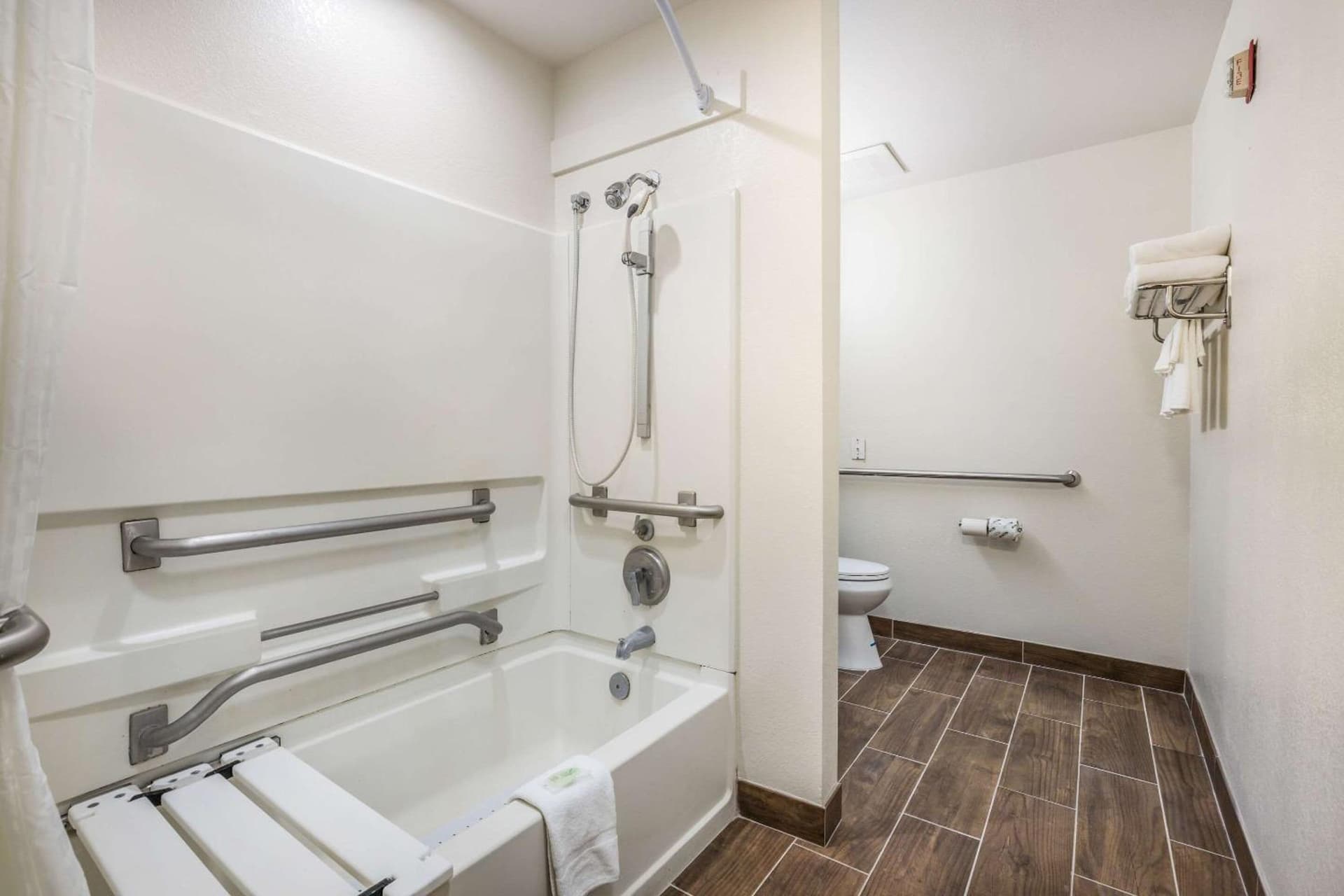 Sleep Inn & Suites Tallahassee-Capitol gallery photo in Tallahassee, FL — image 54