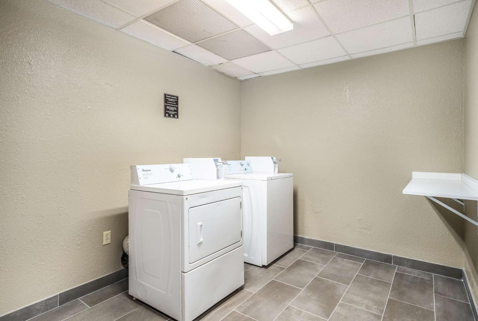 Sleep Inn & Suites Tallahassee-Capitol gallery photo in Tallahassee, FL — image 42