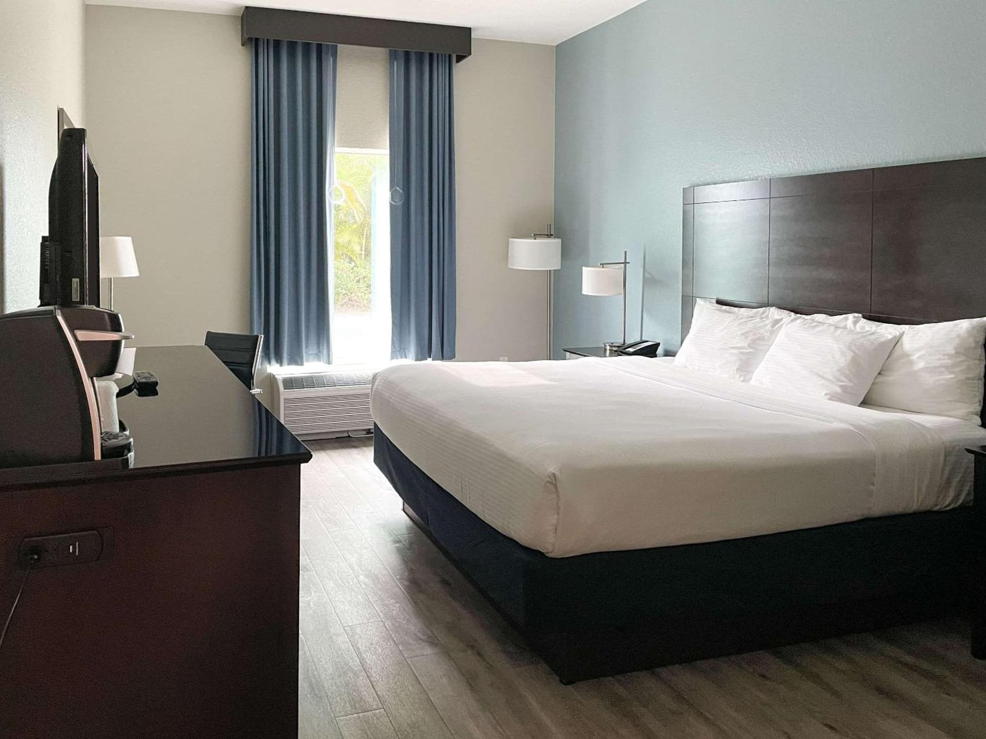 Comfort Inn & Suites Melbourne-Viera gallery photo in Melbourne, FL — image 23