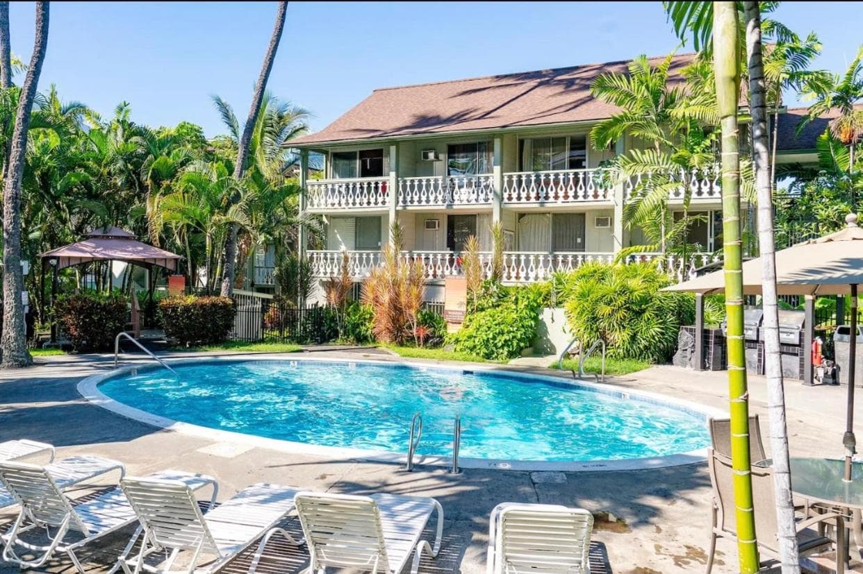 Hale Moana, Unit #110 Kona Islander Inn property views in Kailua-Kona — gallery photo 3