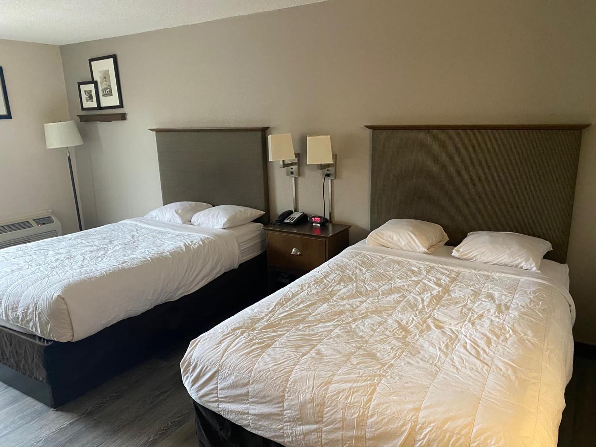 Motel 6 Rochester, NY - Airport gallery photo in Rochester, NY — image 28
