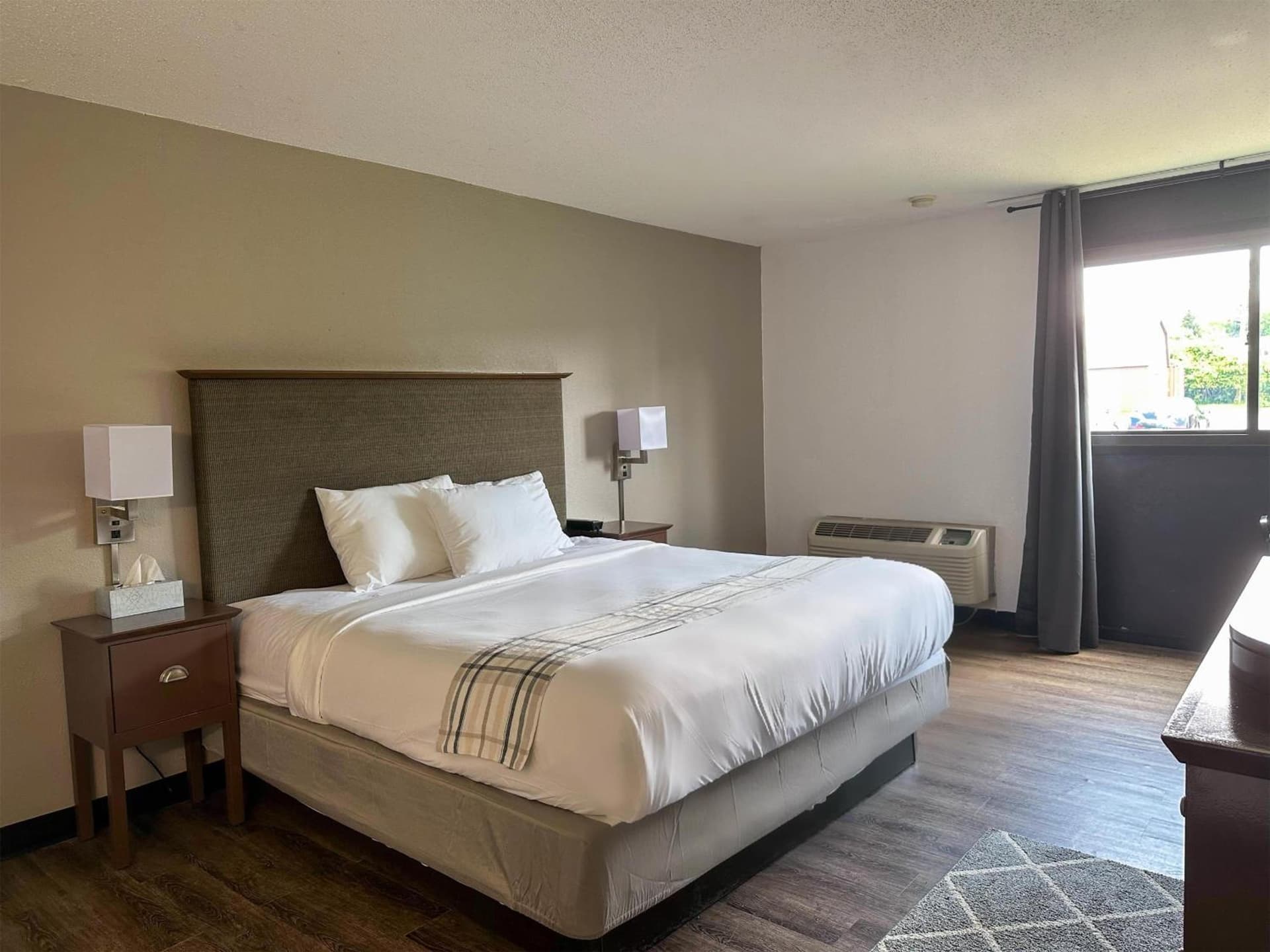 Motel 6 Rochester, NY - Airport property views in Rochester, NY — gallery photo 3