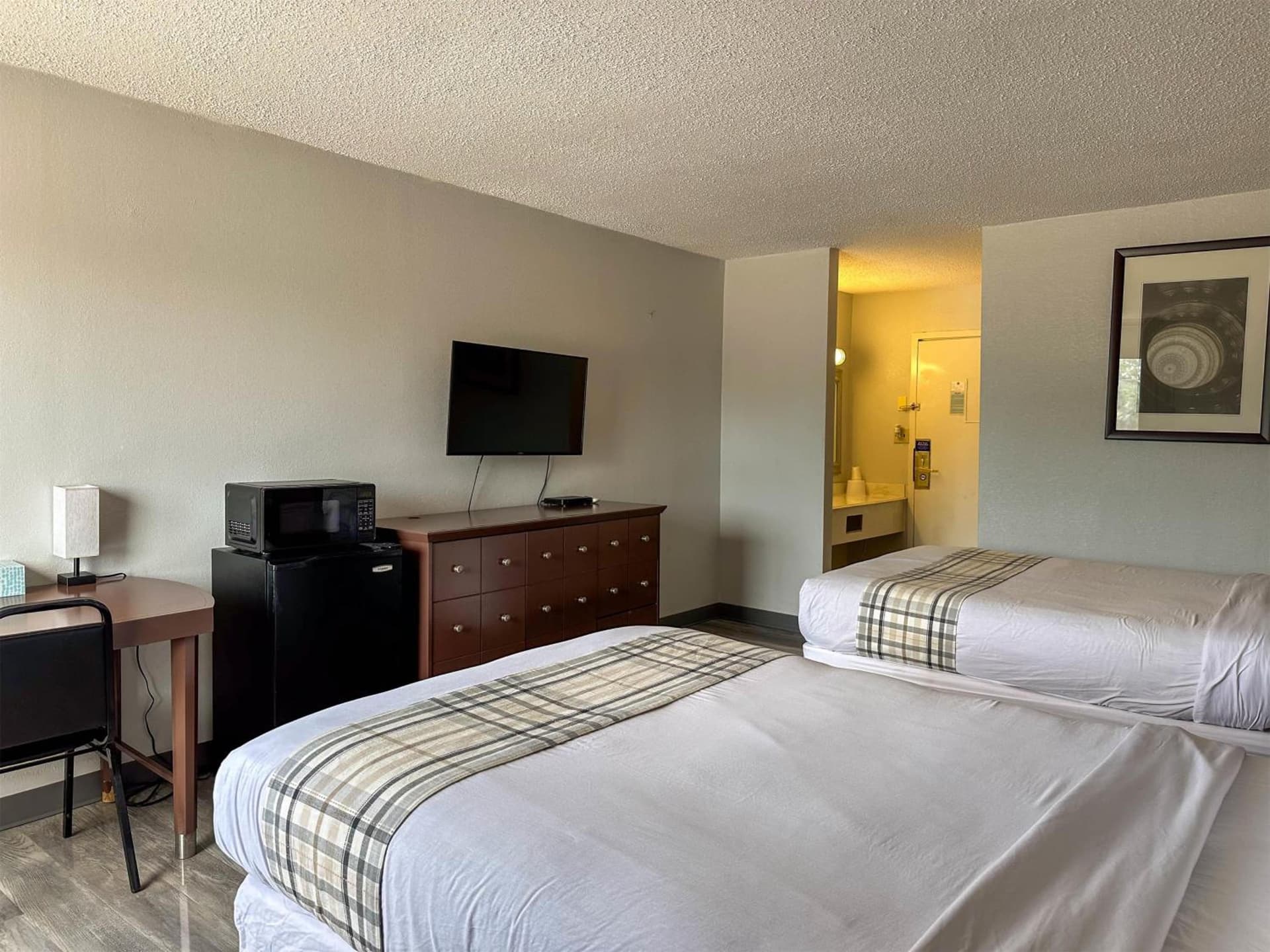 Motel 6 Rochester, NY - Airport gallery photo in Rochester, NY — image 33