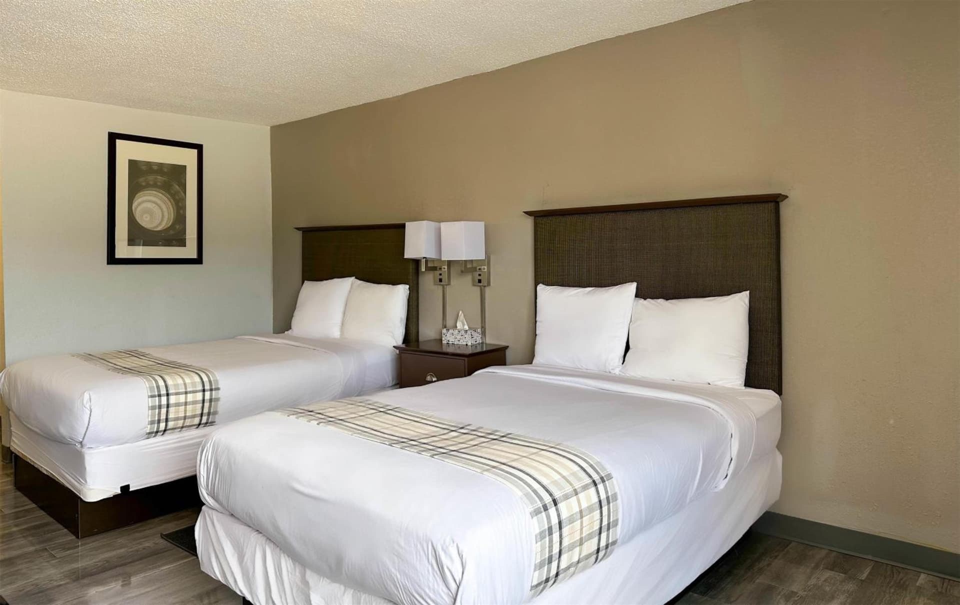 Motel 6 Rochester, NY - Airport gallery photo in Rochester, NY — image 4