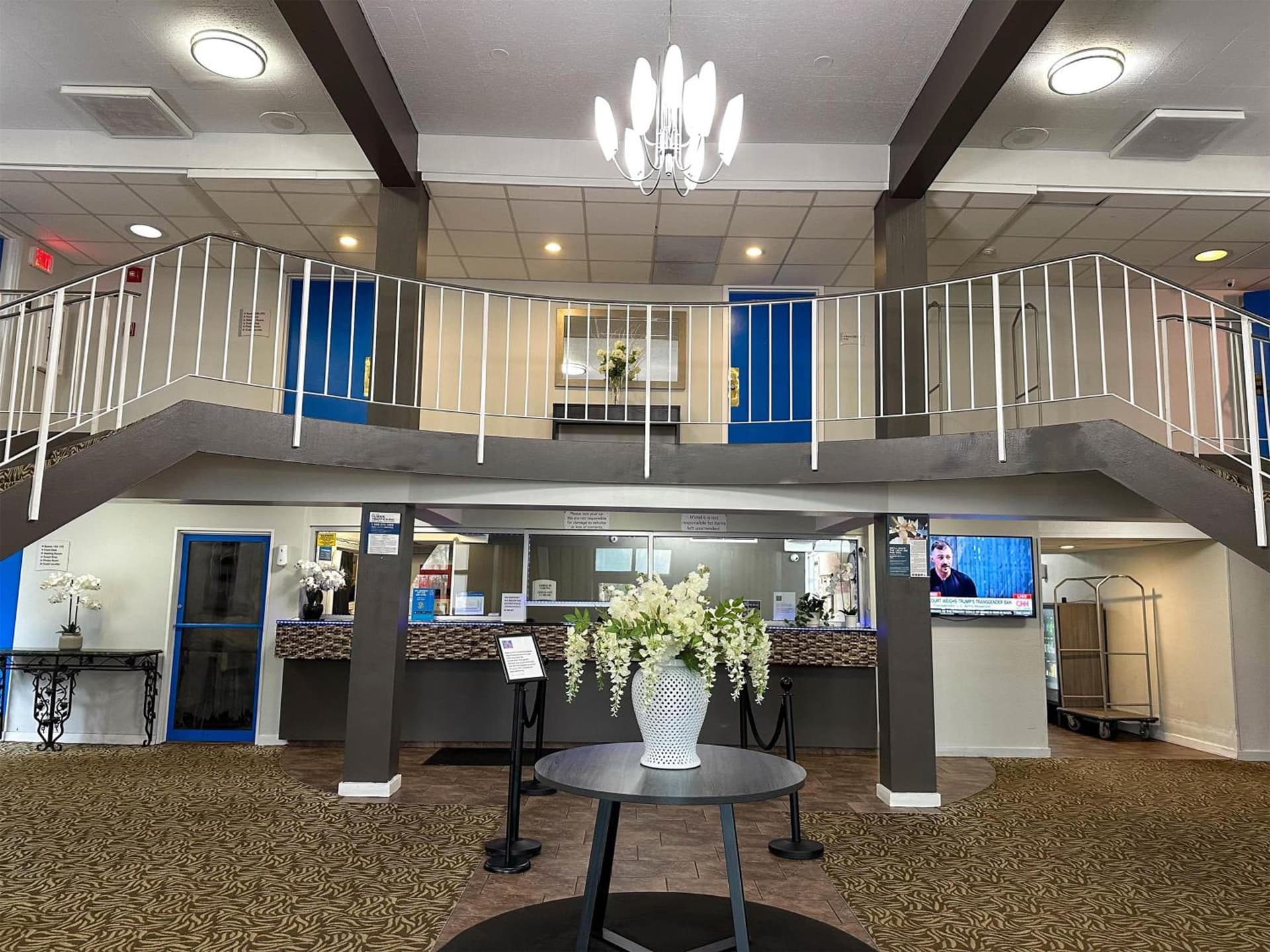 Motel 6 Rochester, NY - Airport interior in Rochester, NY — gallery photo 2