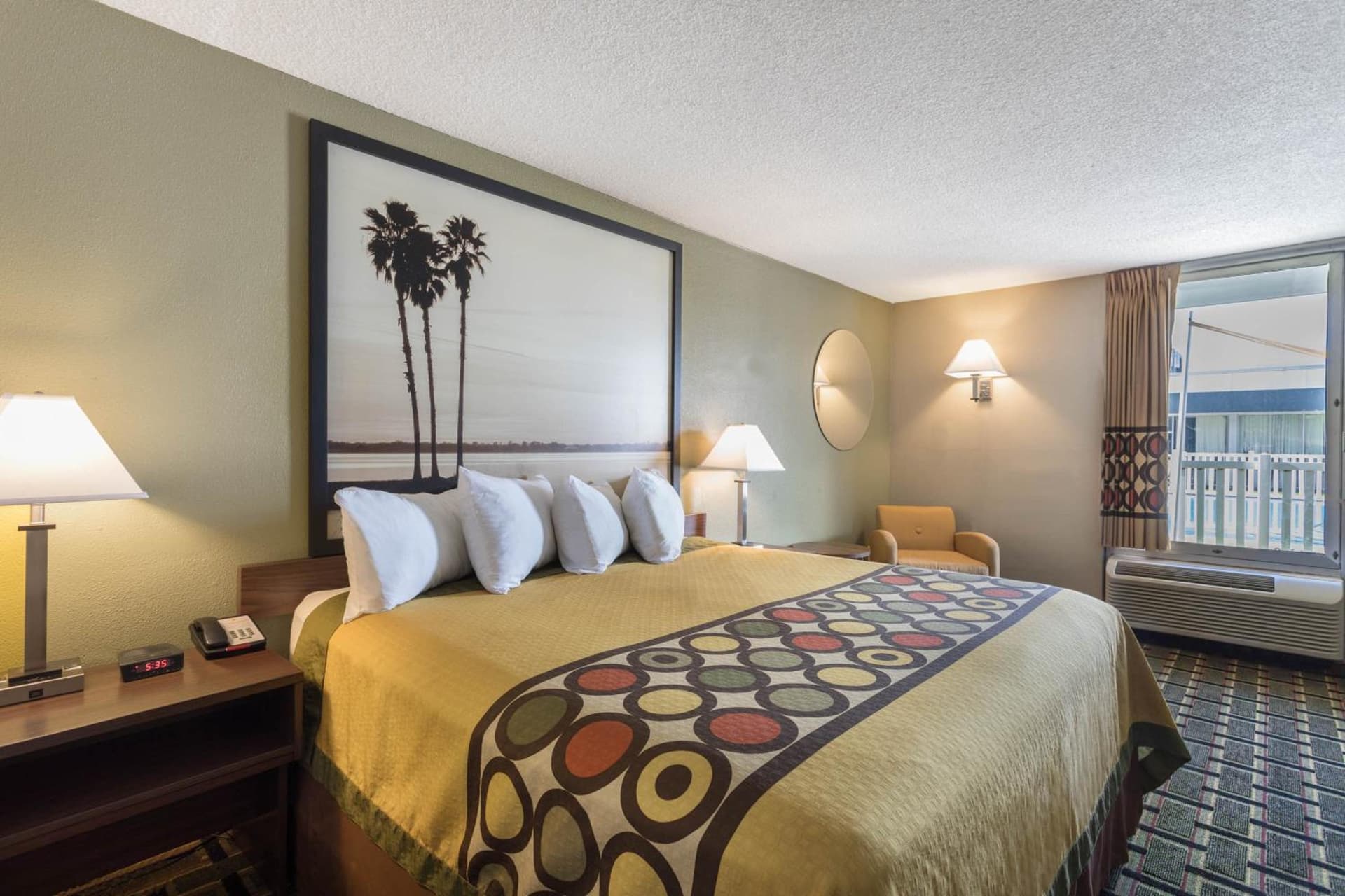 Super 8 by Wyndham Ocala I-75 gallery photo in Ocala, FL — image 27