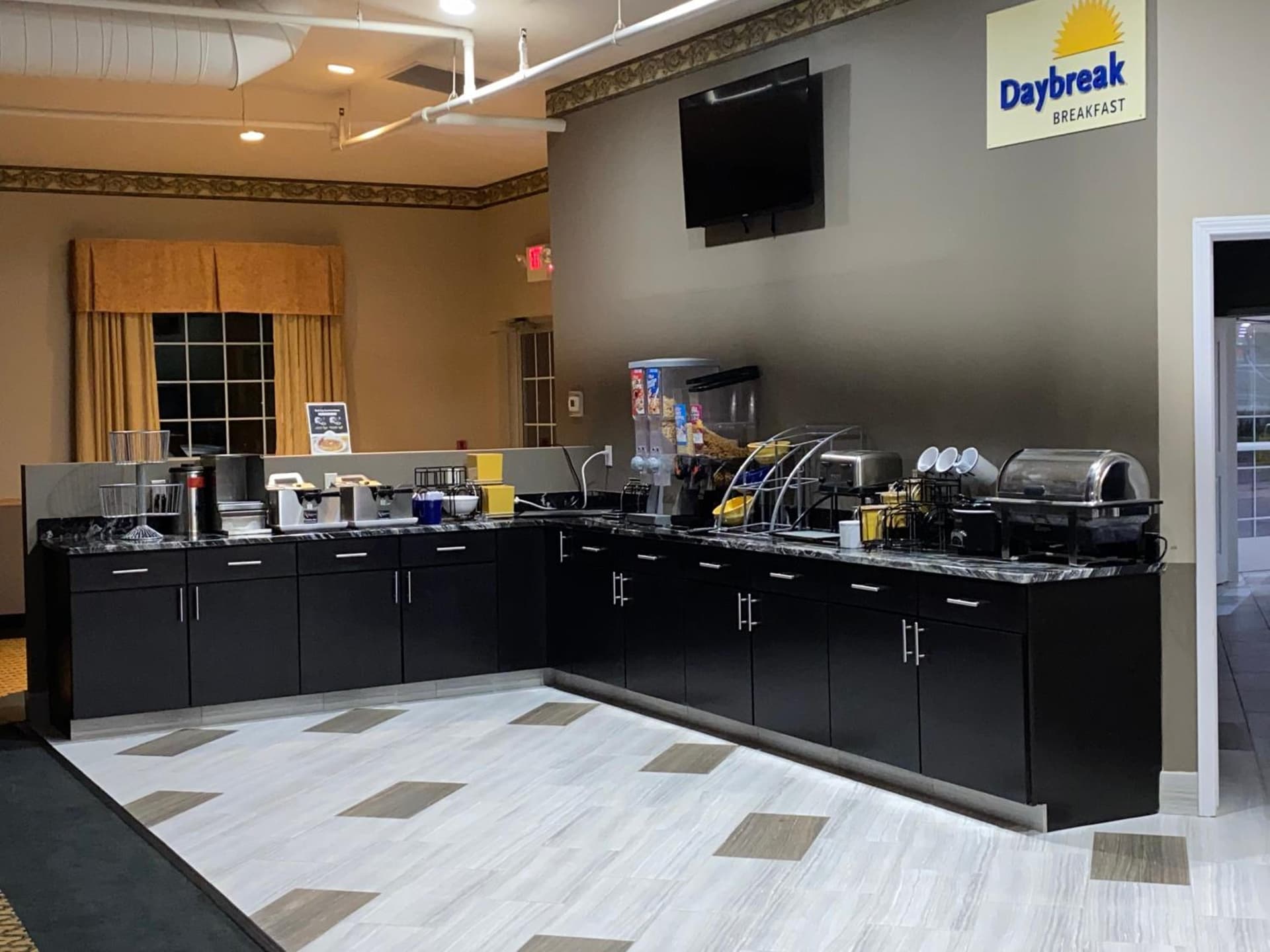 Days Inn by Wyndham Pentwater gallery photo in Pentwater, MI — image 33
