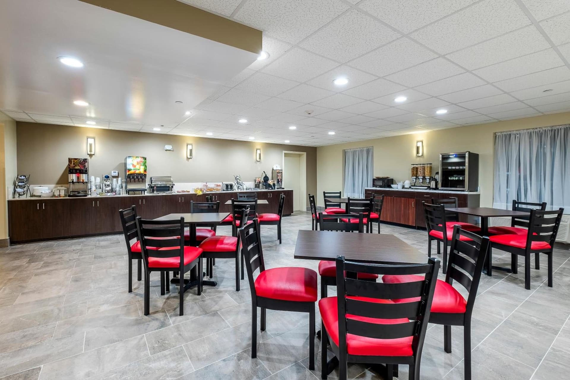 Red Roof Inn PLUS+ Tuscaloosa - University gallery photo in Tuscaloosa, AL — image 9