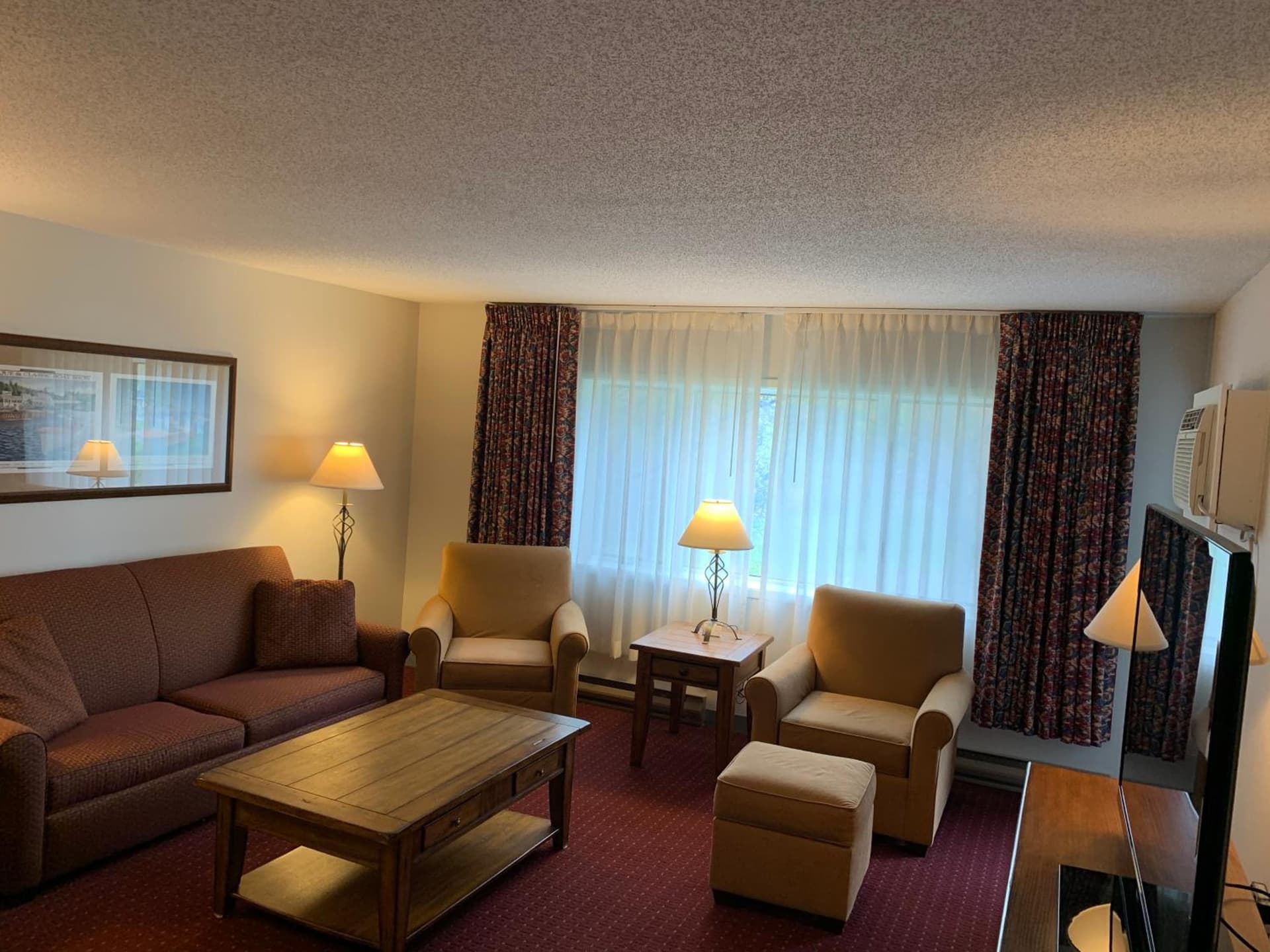Fireside Inn & Suites Gilford gallery photo in Gilford — image 56
