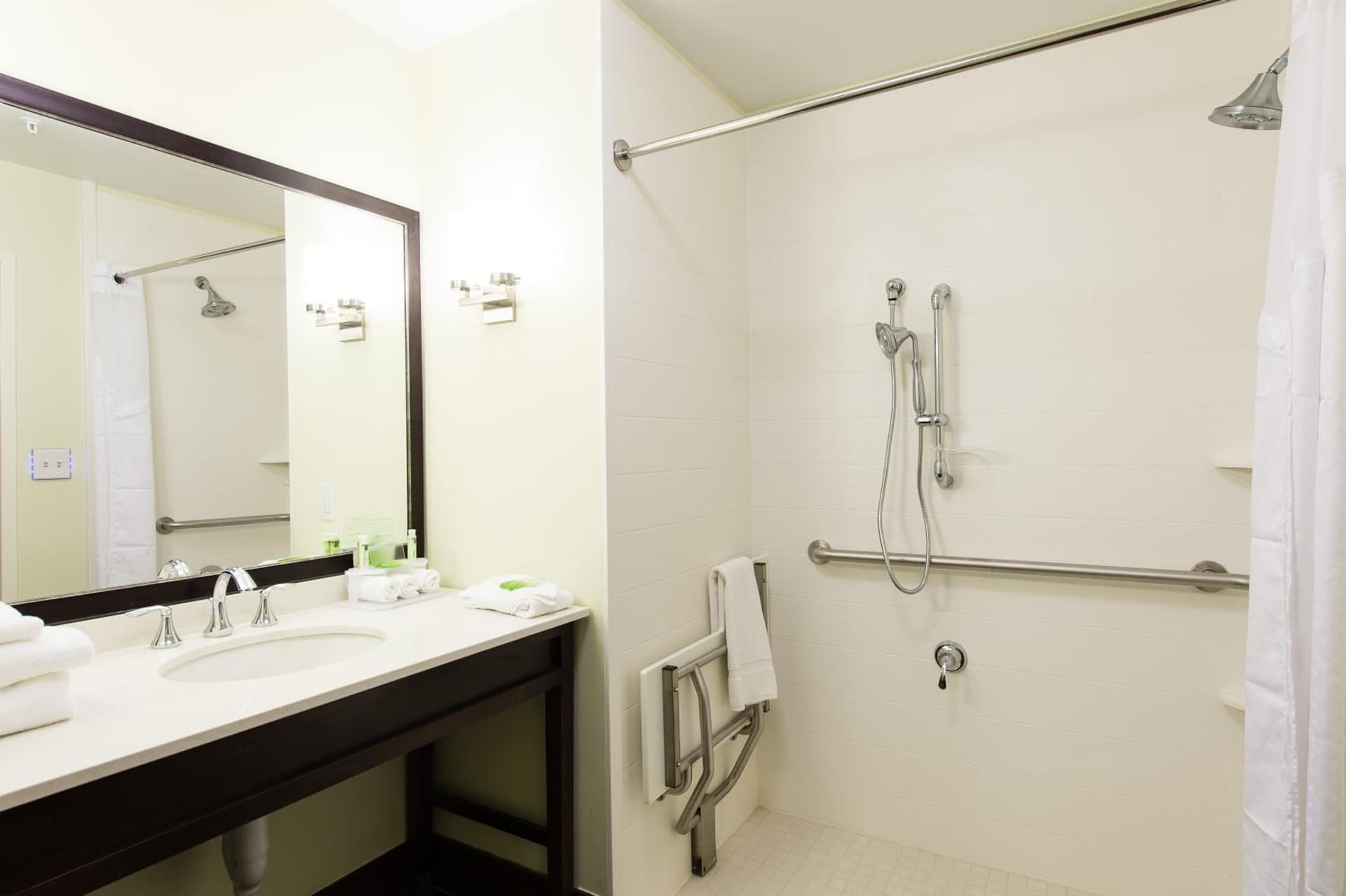 Holiday Inn Express & Suites Aiken by IHG gallery photo in Aiken, SC — image 56