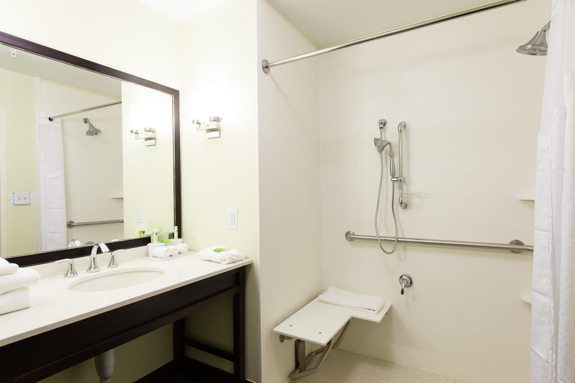 Holiday Inn Express & Suites Aiken by IHG gallery photo in Aiken, SC — image 22