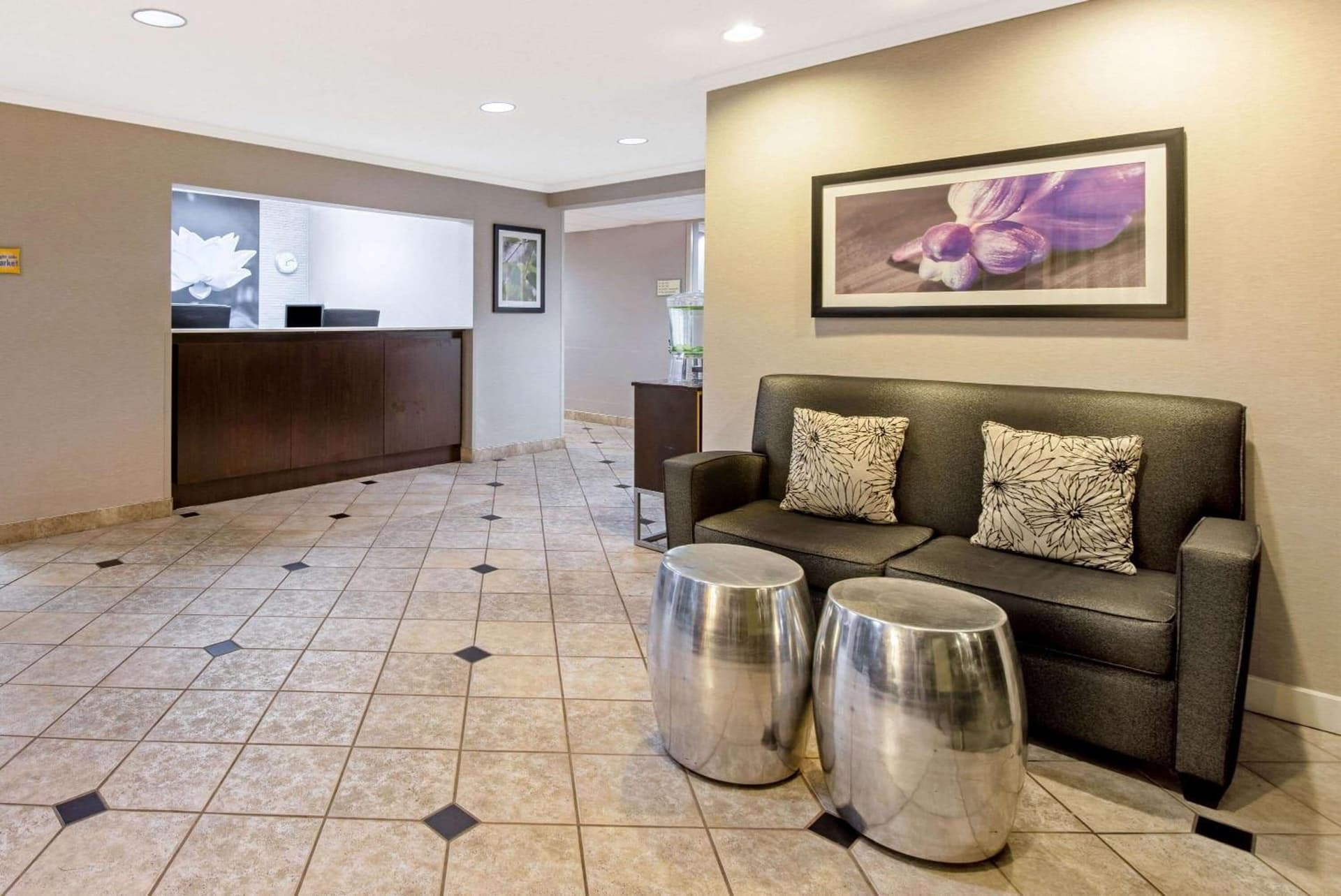 La Quinta by Wyndham Harrisburg Airport Hershey gallery photo in Harrisburg, PA — image 14