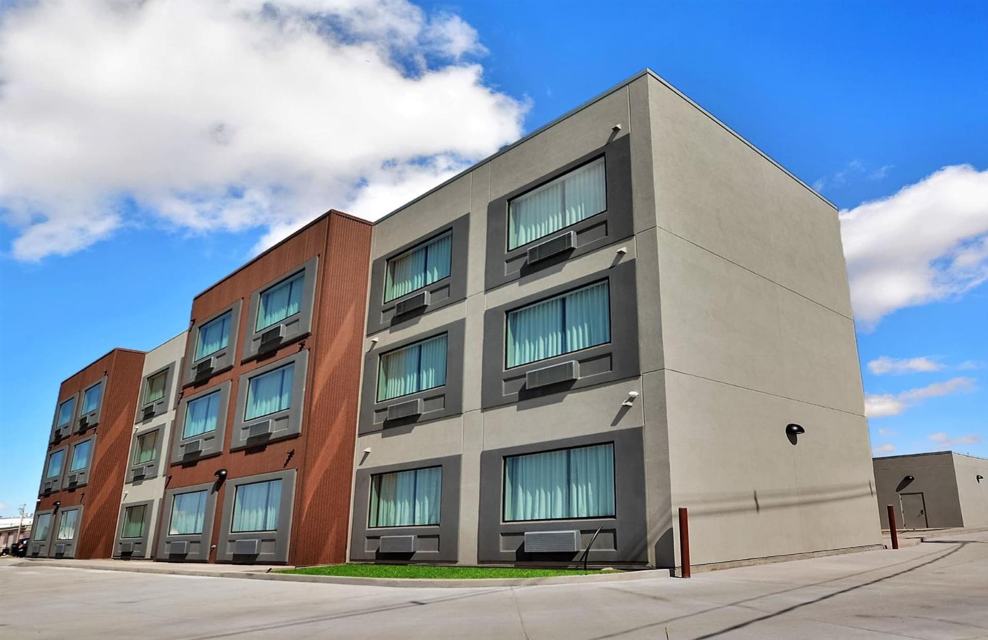 Hotel 21 interior in Gering, NE — gallery photo 2