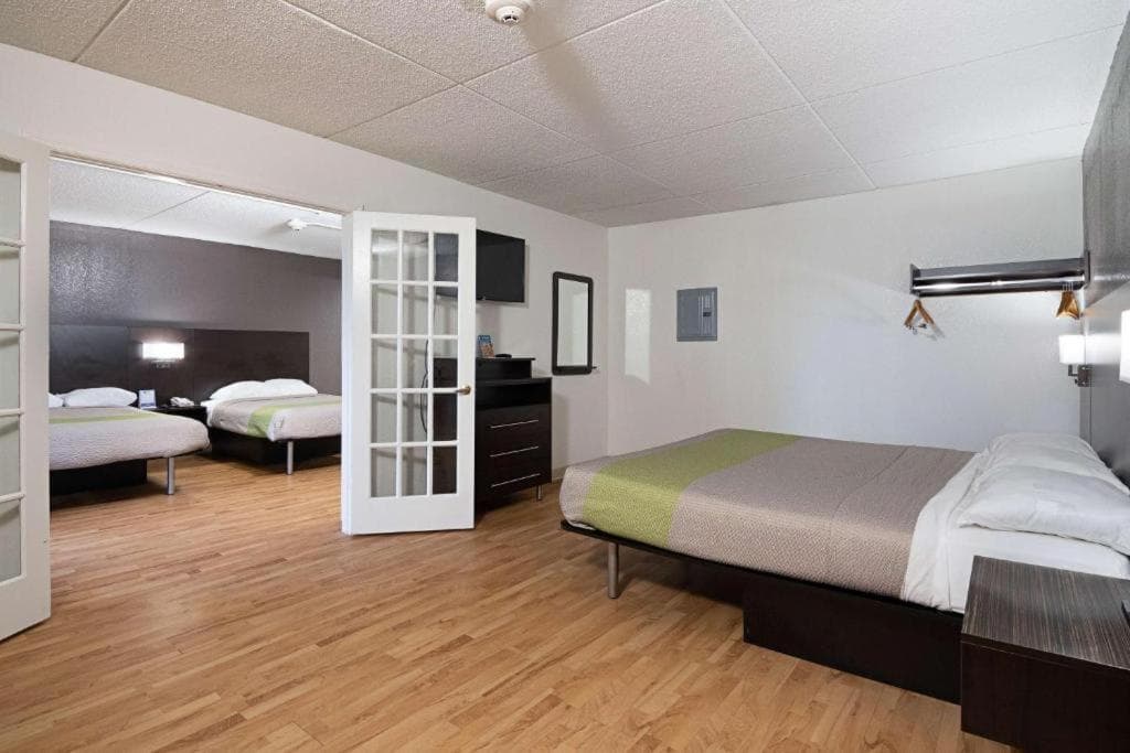 Motel 6-Columbus, GA - Downtown gallery photo in Columbus, GA — image 25