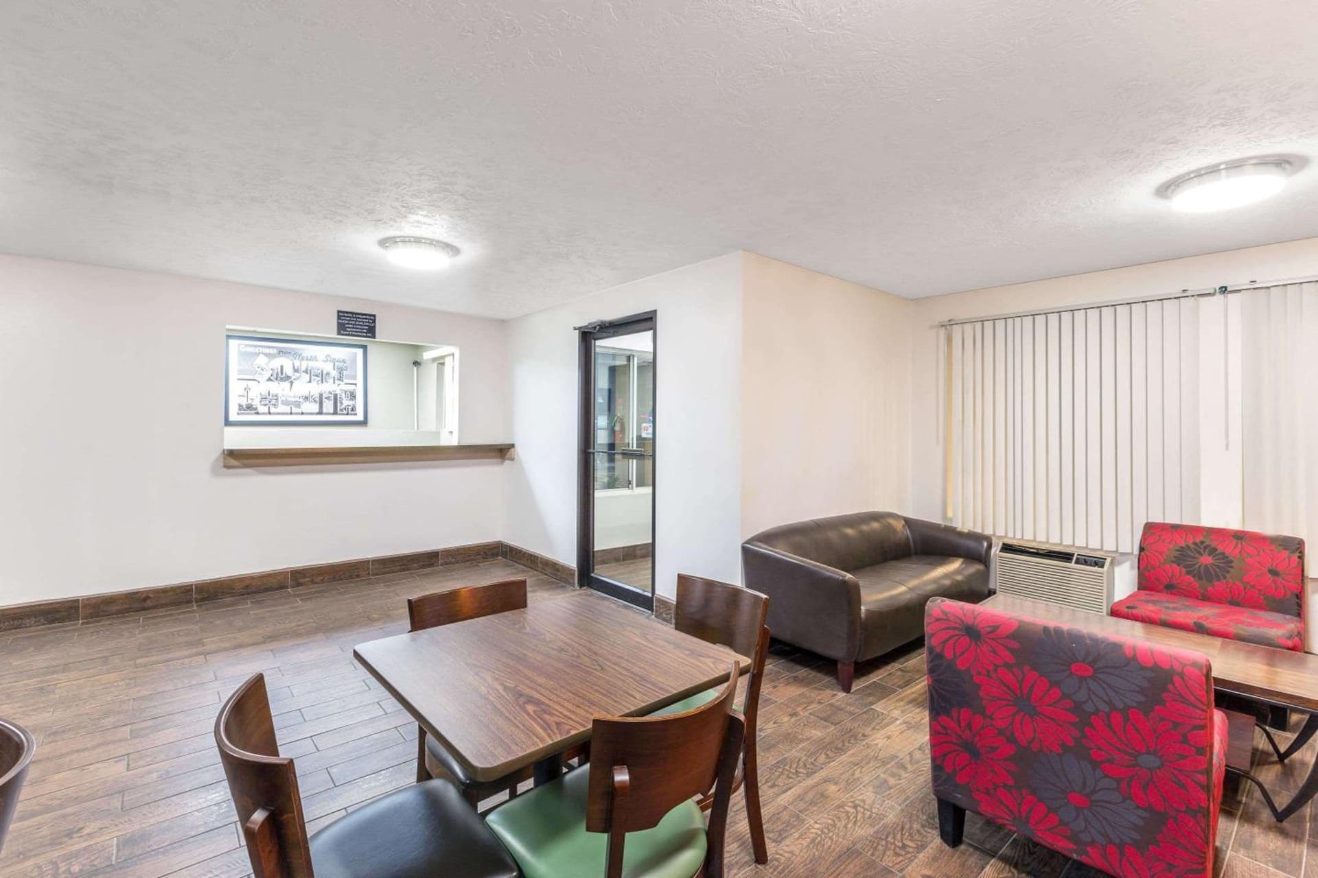 Super 8 by Wyndham North Sioux City gallery photo in North Sioux City, SD — image 13
