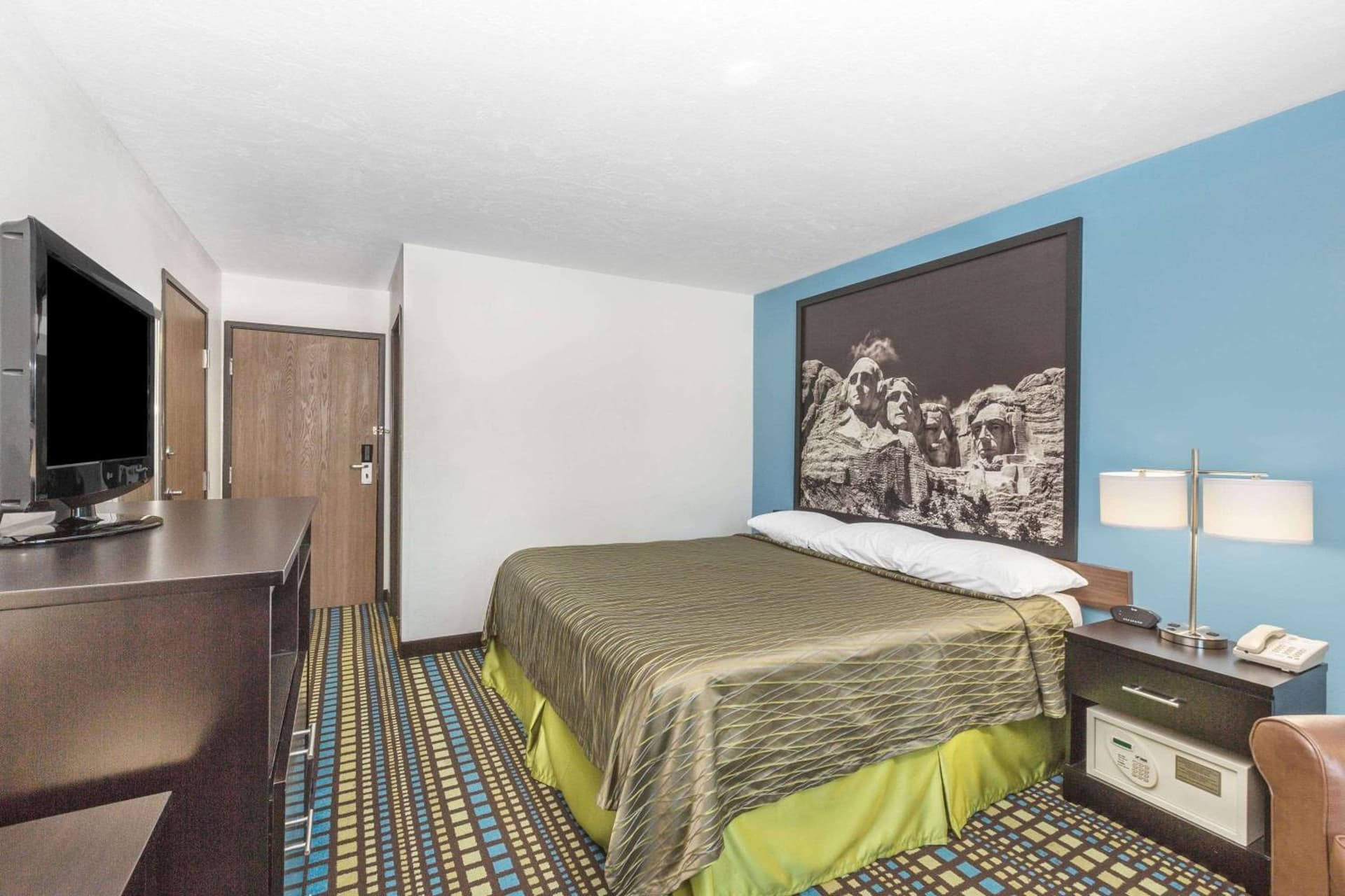 Super 8 by Wyndham North Sioux City gallery photo in North Sioux City, SD — image 7