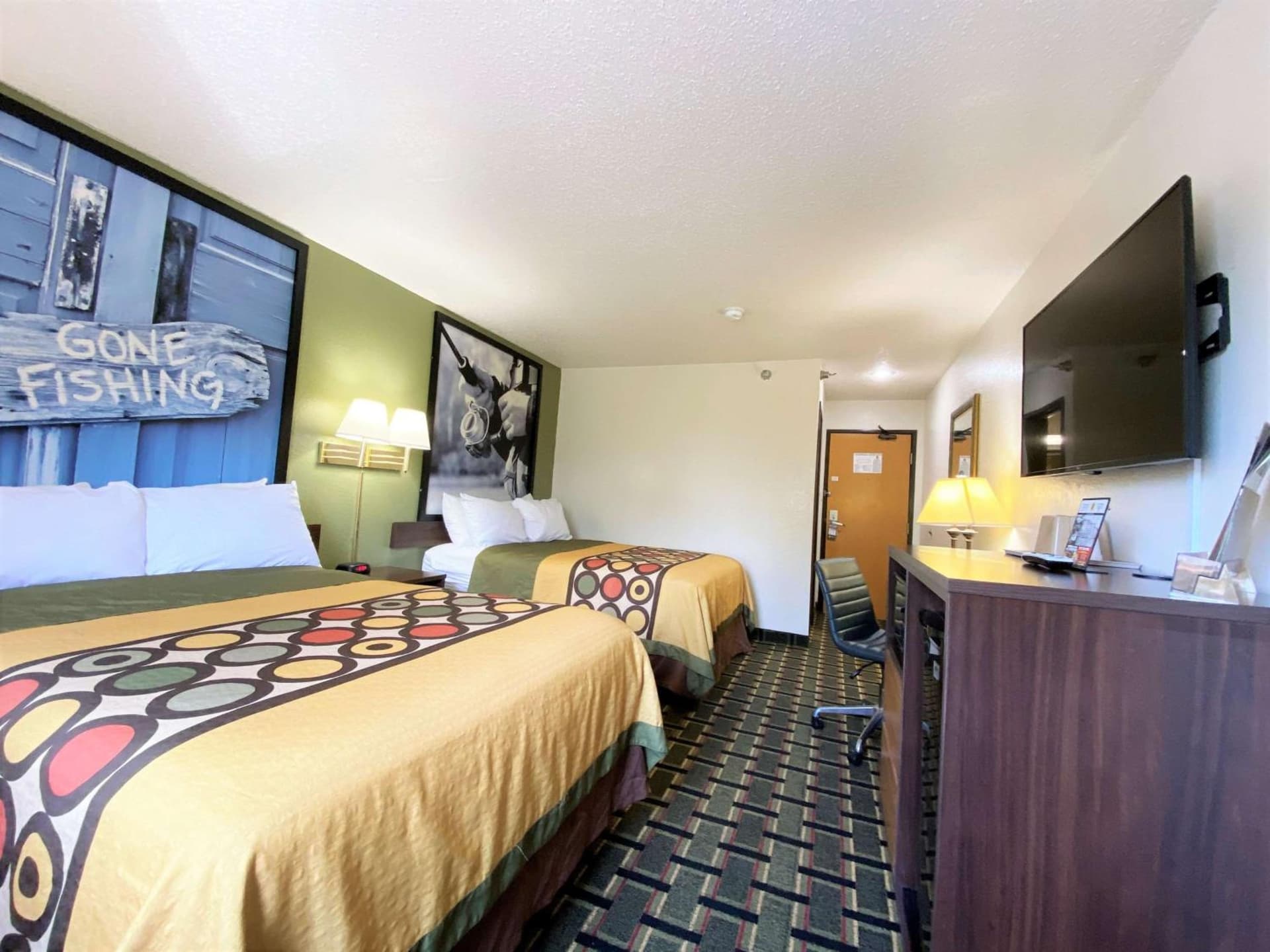 Super 8 by Wyndham Newport News/Jefferson Ave. gallery photo in Newport News, VA — image 34