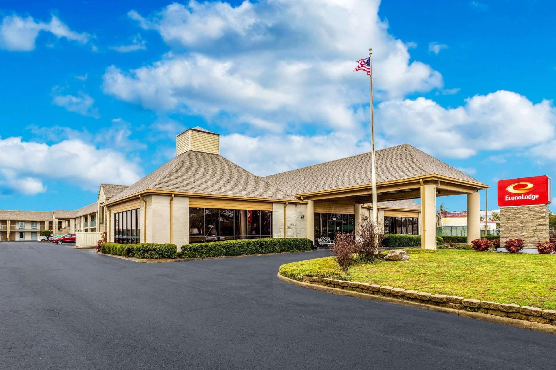 Econo Lodge Naval Station Norfolk interior in Norfolk, VA — gallery photo 2