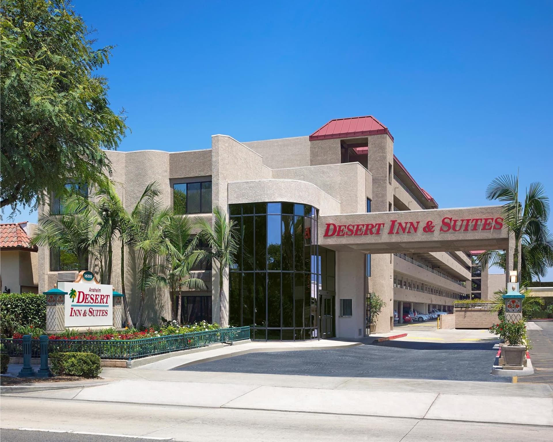 Anaheim Desert Inn & Suites — hotel in Anaheim, California