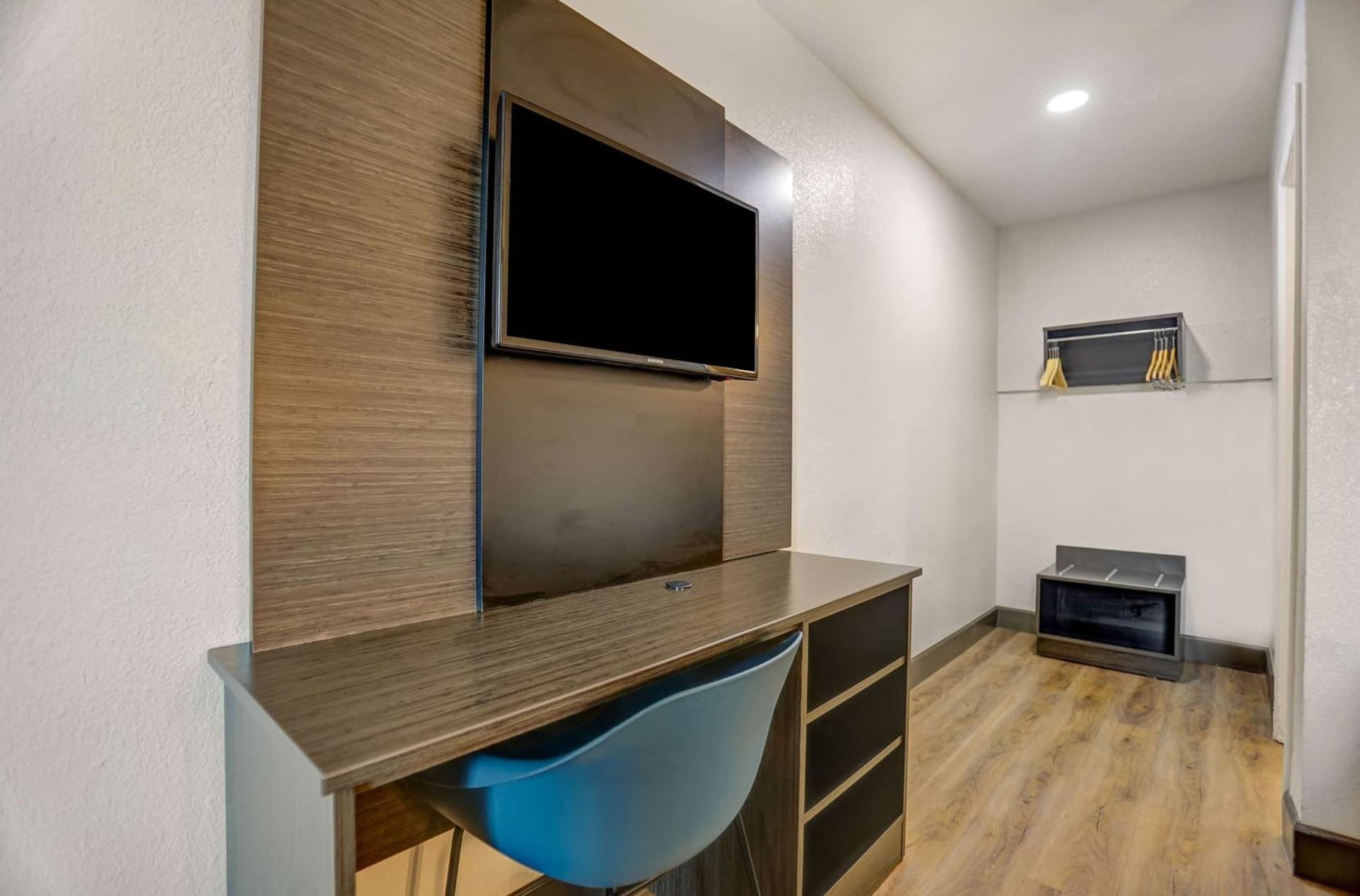 Motel 6-San Bernardino, CA - South gallery photo in San Bernardino, CA — image 12