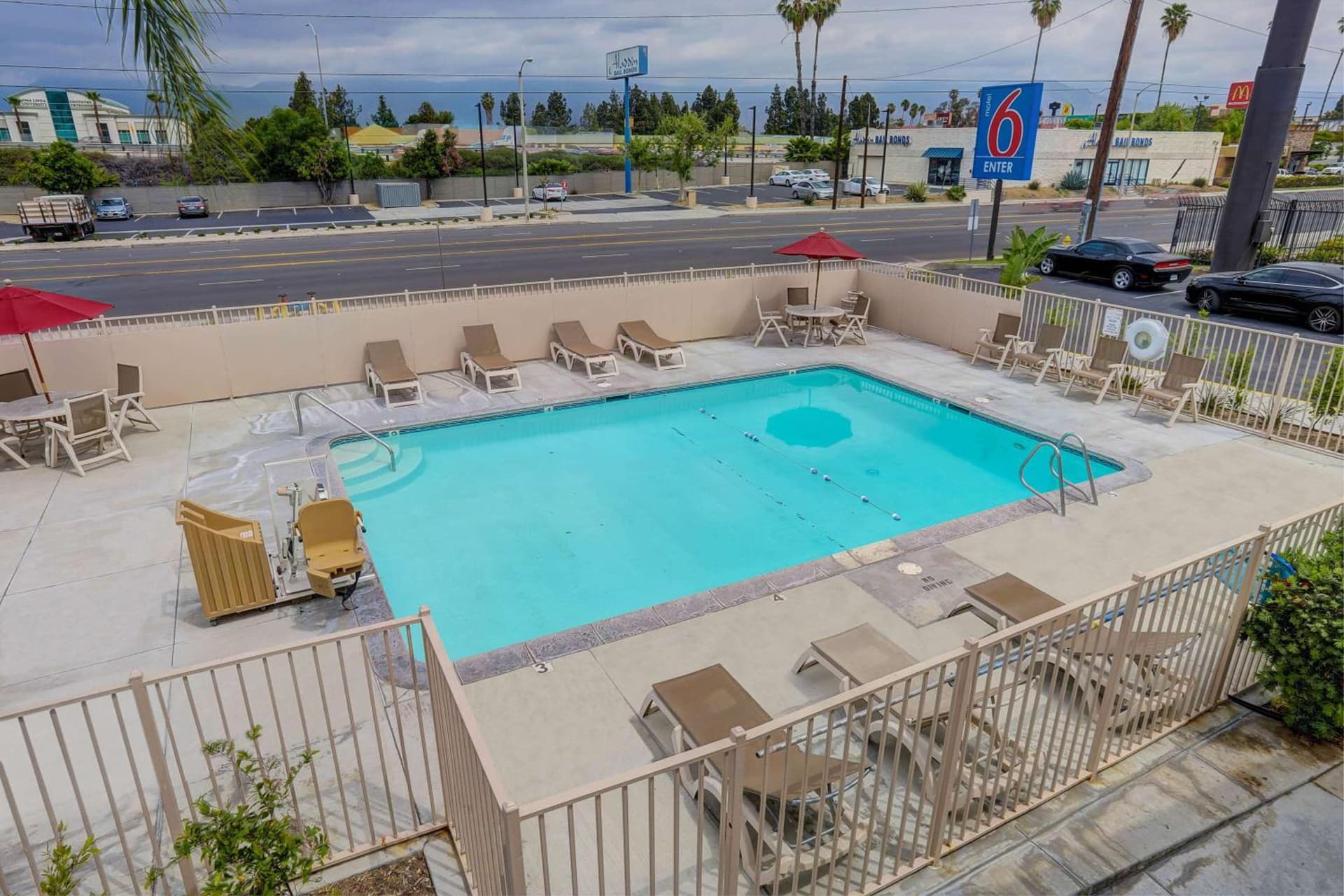 Motel 6-San Bernardino, CA - South gallery photo in San Bernardino, CA — image 33