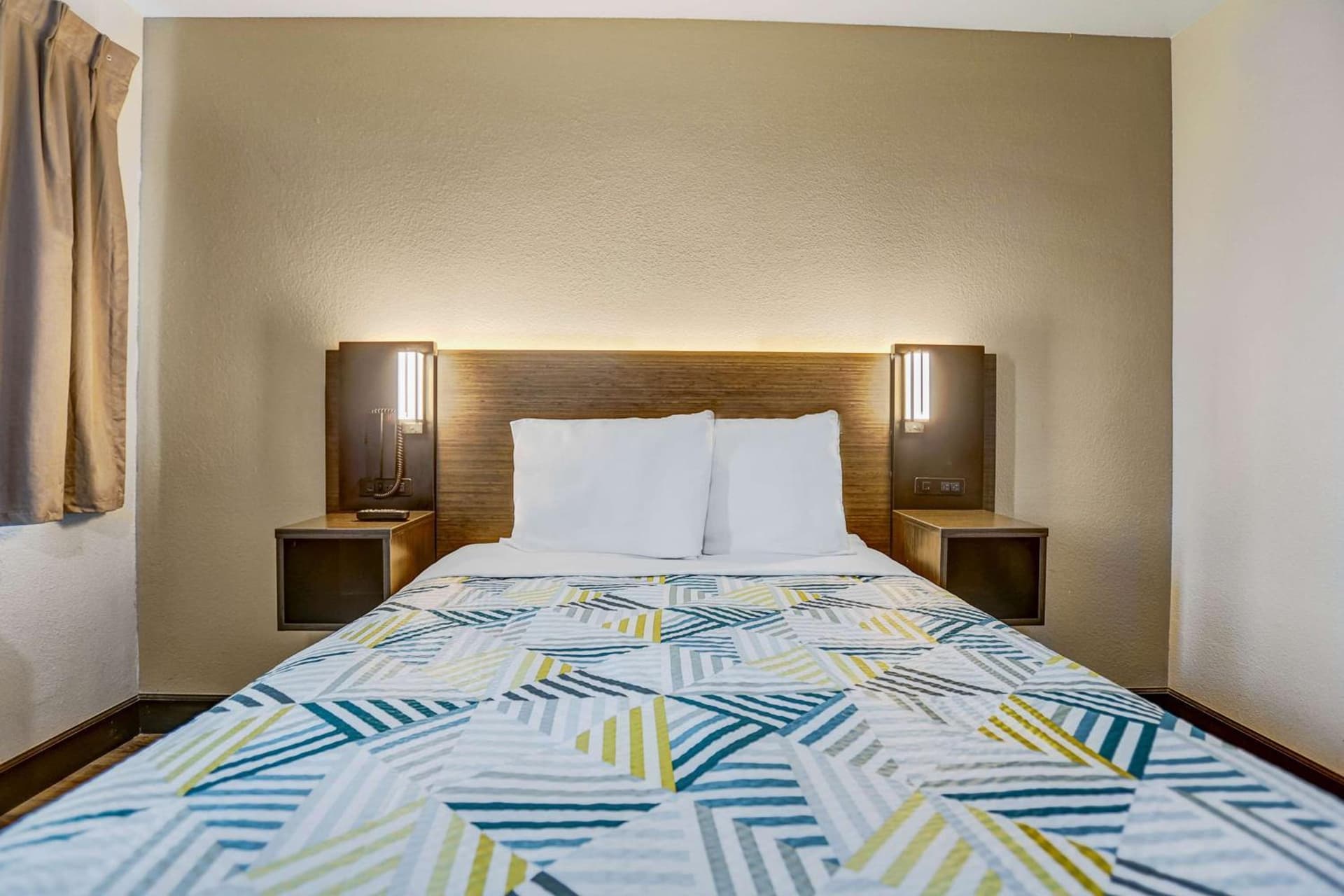 Motel 6-San Bernardino, CA - South gallery photo in San Bernardino, CA — image 17