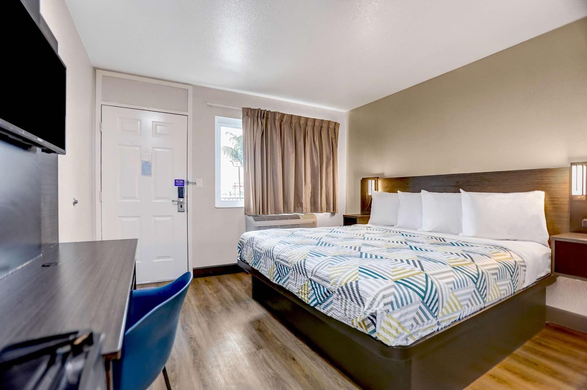 Motel 6-San Bernardino, CA - South gallery photo in San Bernardino, CA — image 24
