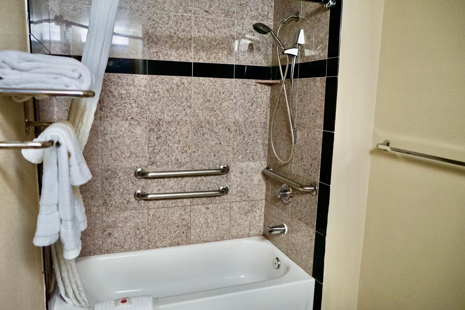 Comfort Suites Victorville-Hesperia gallery photo in Victorville, CA — image 34