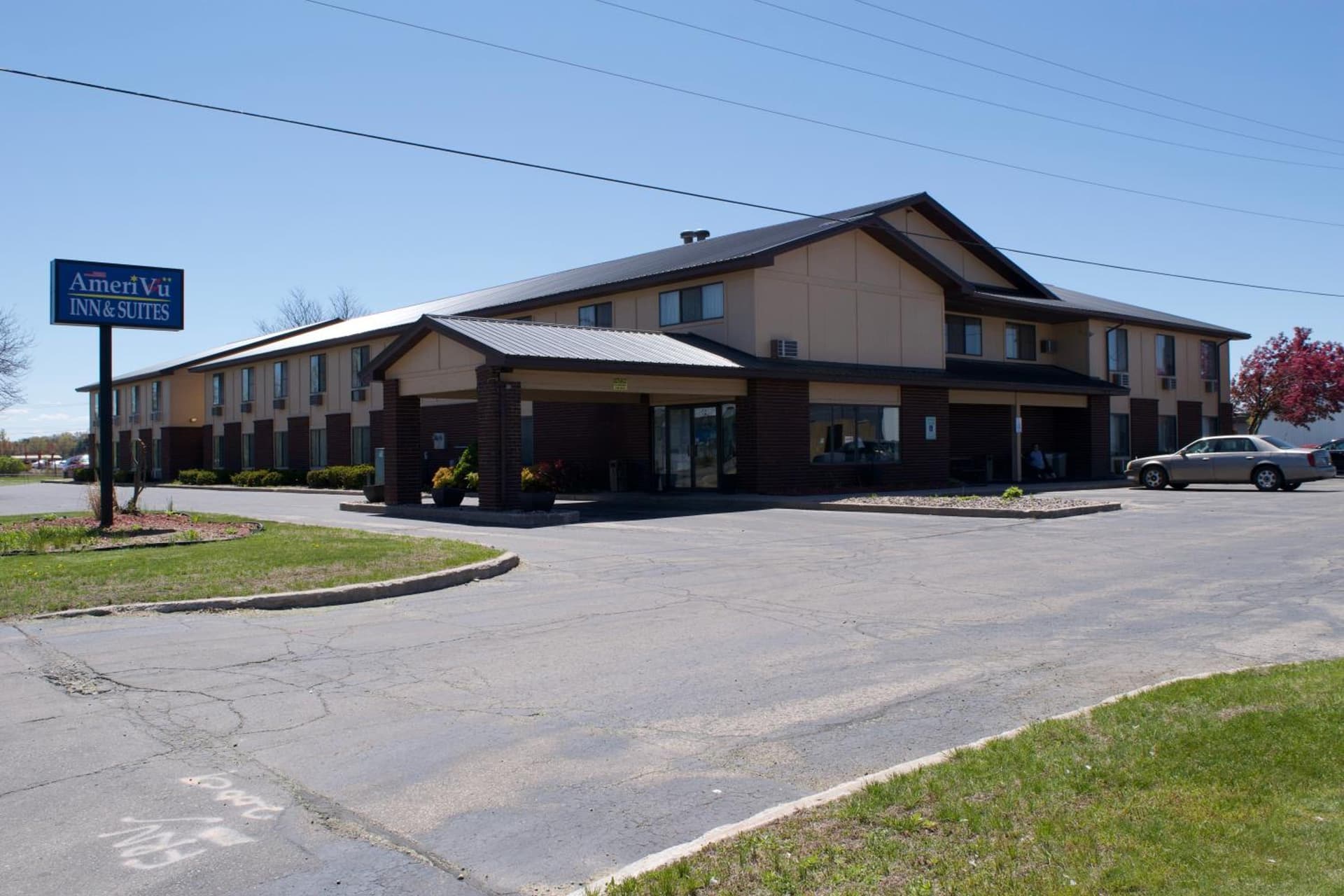 AmeriVu Inn and Suites Shawano WI featured exterior or lobby in Shawano, WI — similar hotel