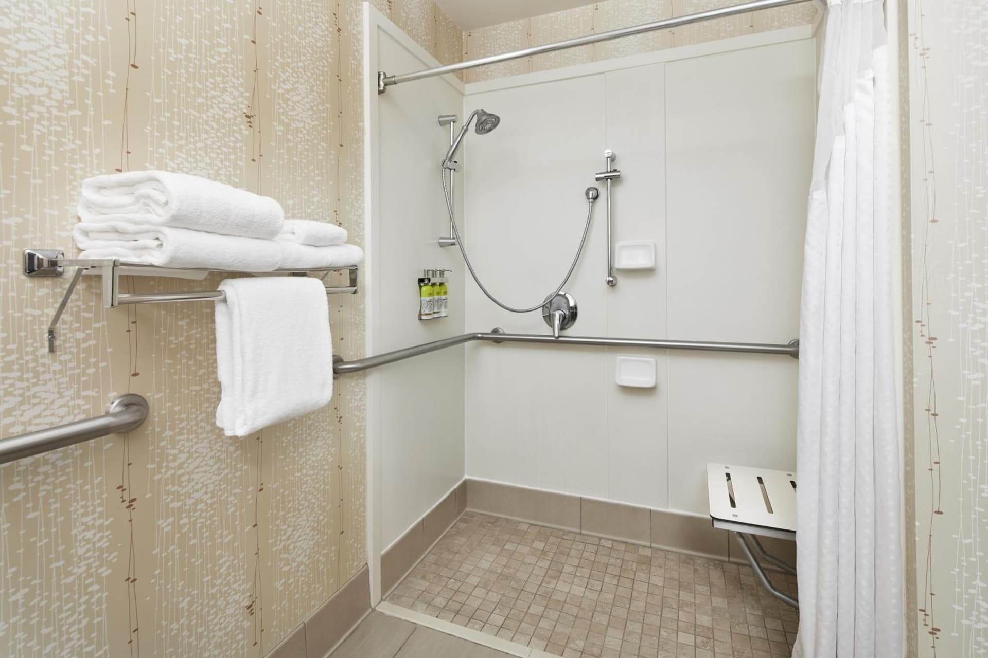 Holiday Inn Express & Suites I-26 & Us 29 At Westgate Mall by IHG gallery photo in Spartanburg, SC — image 50